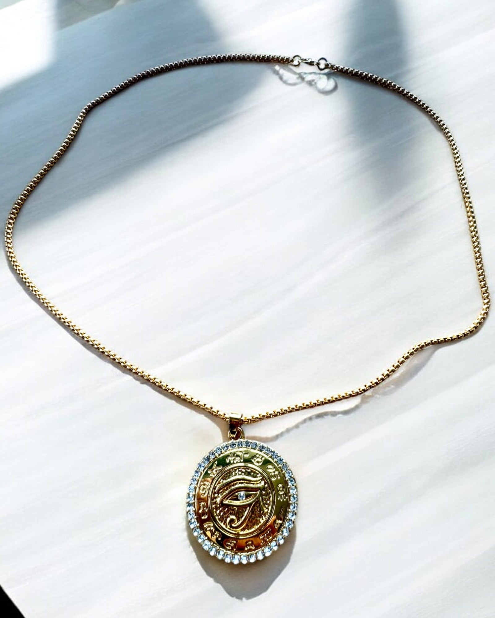 Амулет Сили "Око Ра", можливість персоналізації гравіюванням на подарунок