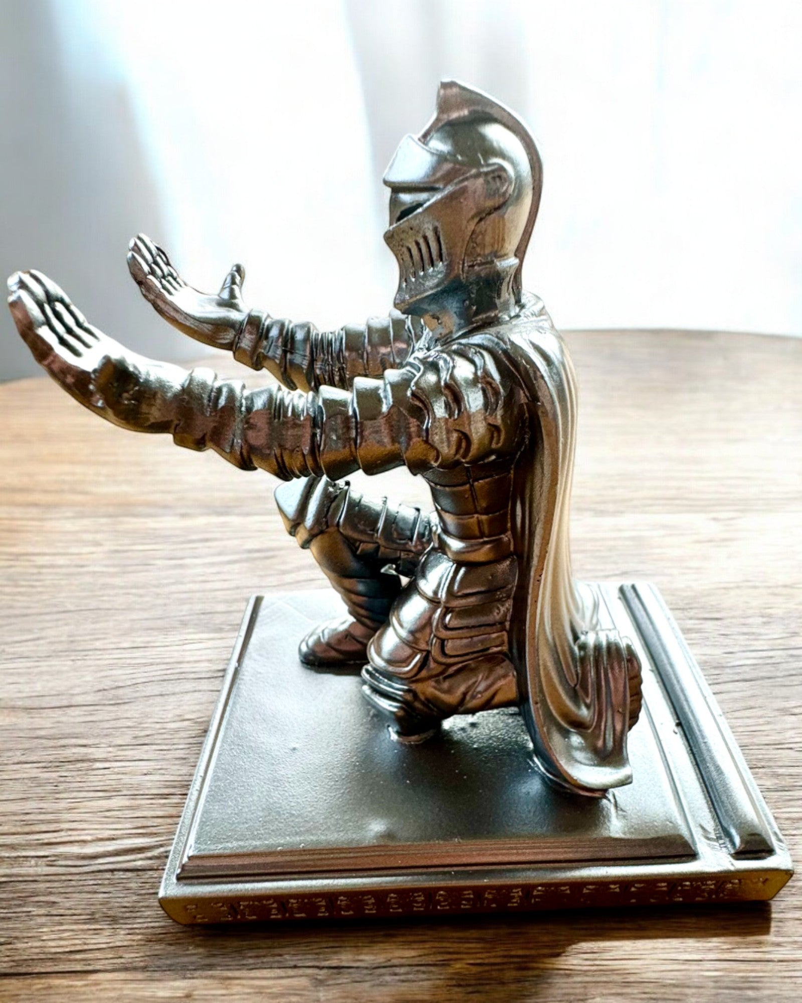 Knight's Stand for Phone or Pen, Customizable with Engraving for a Gift