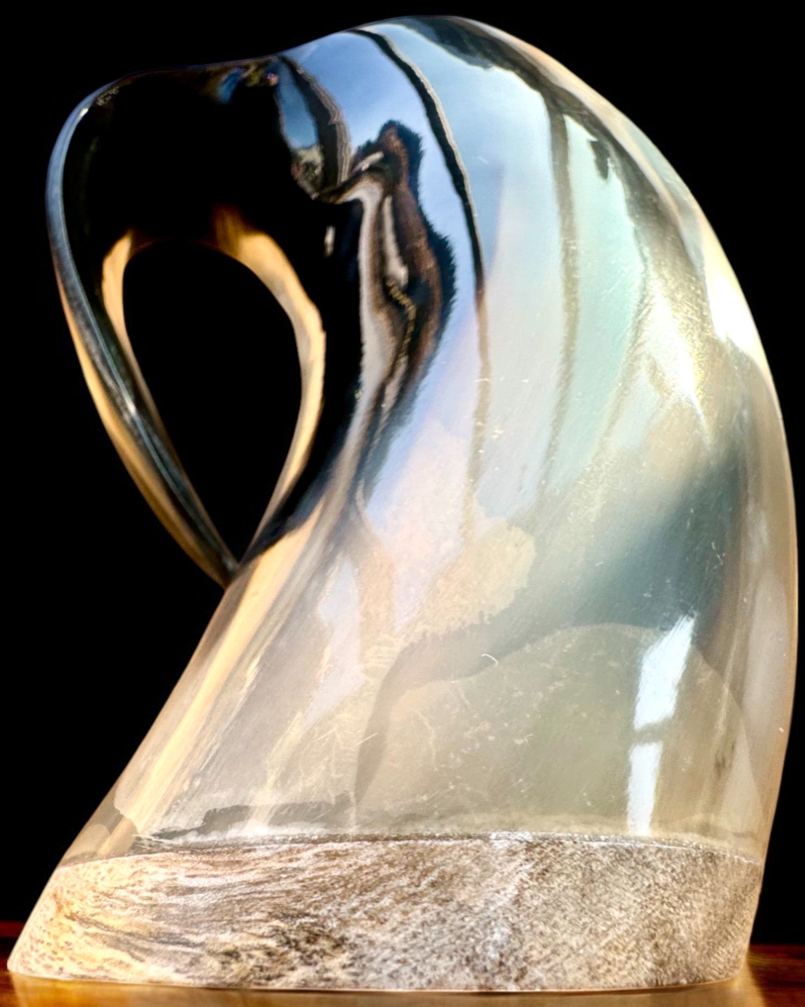 Compacto, 350 ml, Caneca Esculpida Obra-Prima com possibilidade de personalização com gravação - 2 variantes de cor