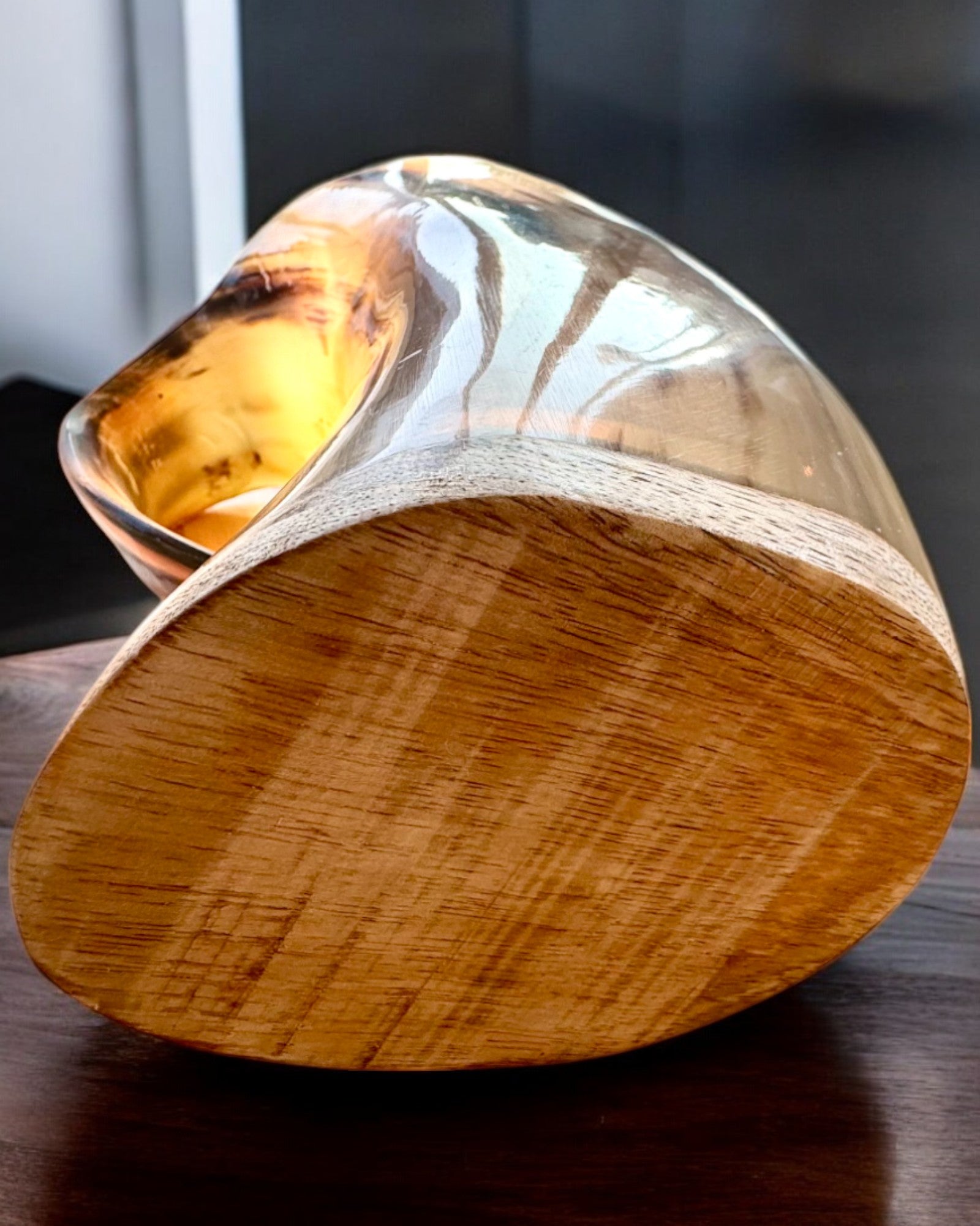 Compacto, 350 ml, Caneca Esculpida Obra-Prima com possibilidade de personalização com gravação - 2 variantes de cor