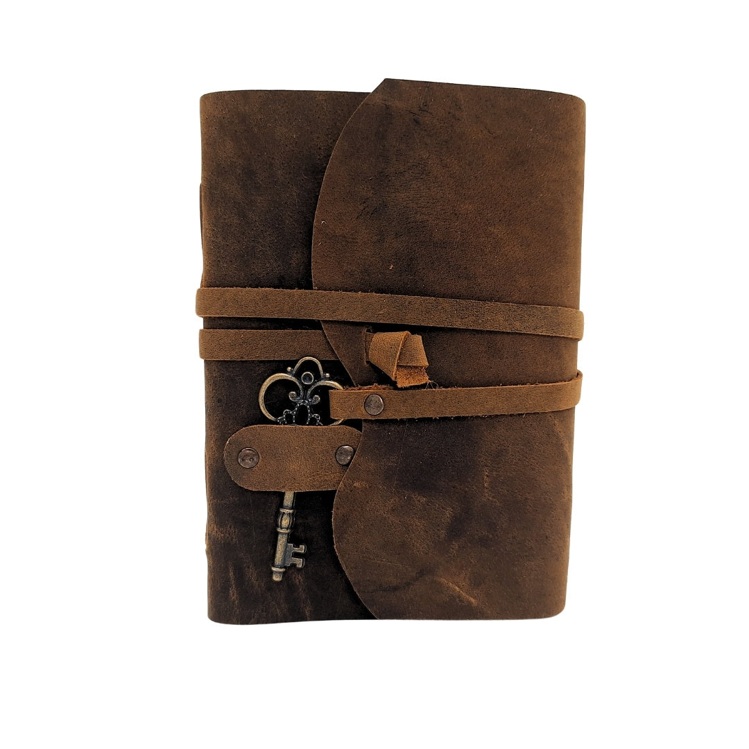 Kožený zápisník Retro s klíčkem a páskem 200 stran 18 x 13 cm - AH02