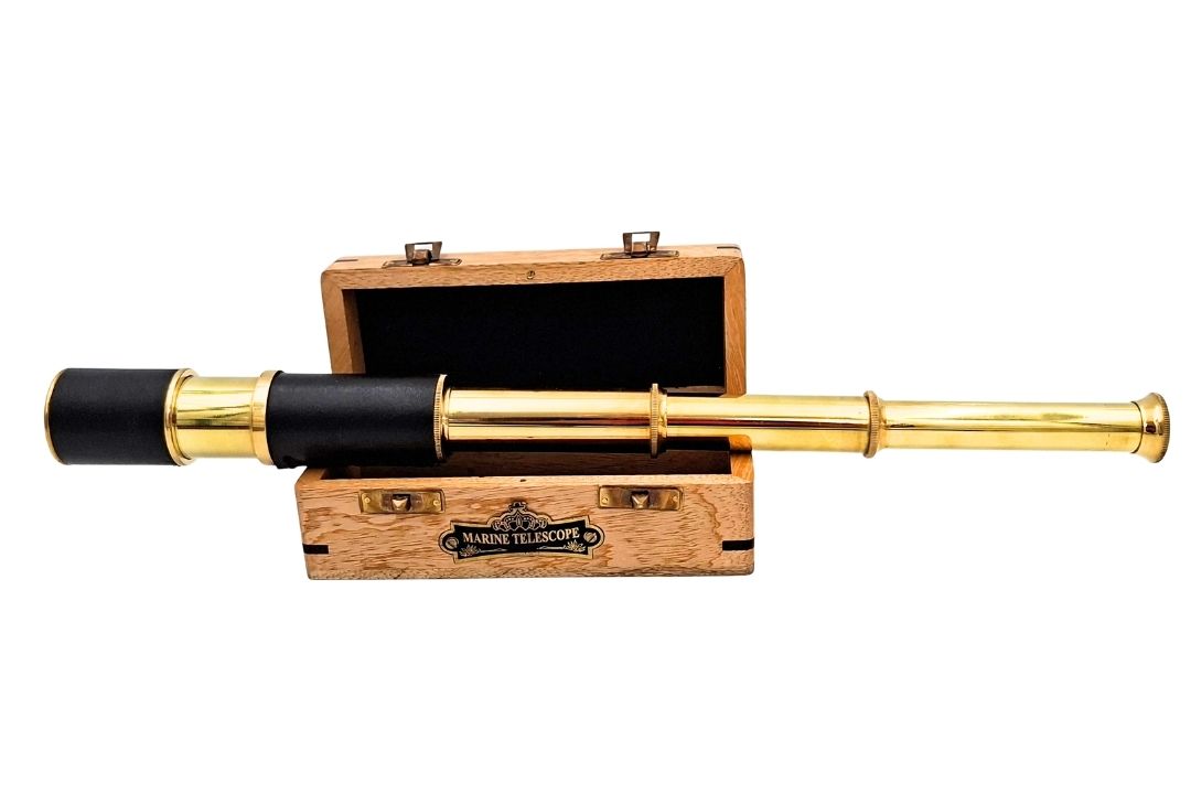 Elegant Retro Brass Nautical Spyglass with Custom Engraving in a Wooden Jewelry Box