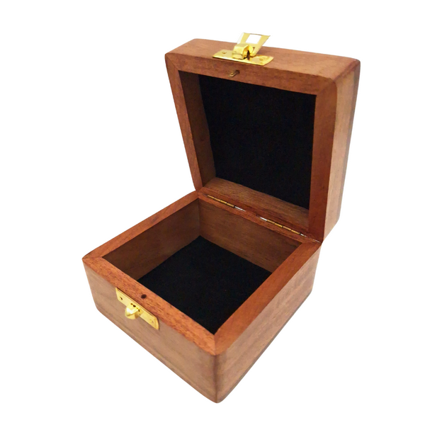 Cutie din lemn 6 x 6 x 4 cm - DNU-017