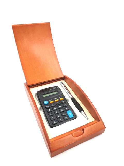 Pen and calculator in a wooden box G133H