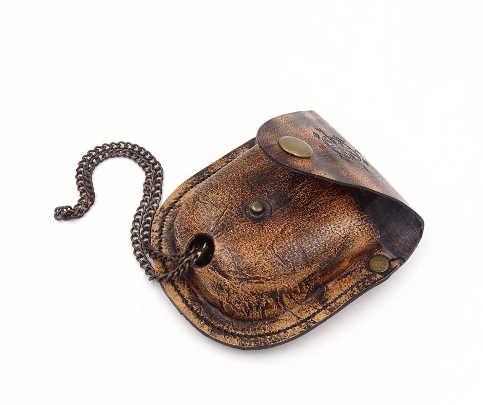 Lockable Compass with Chain in a Leather Case C-64