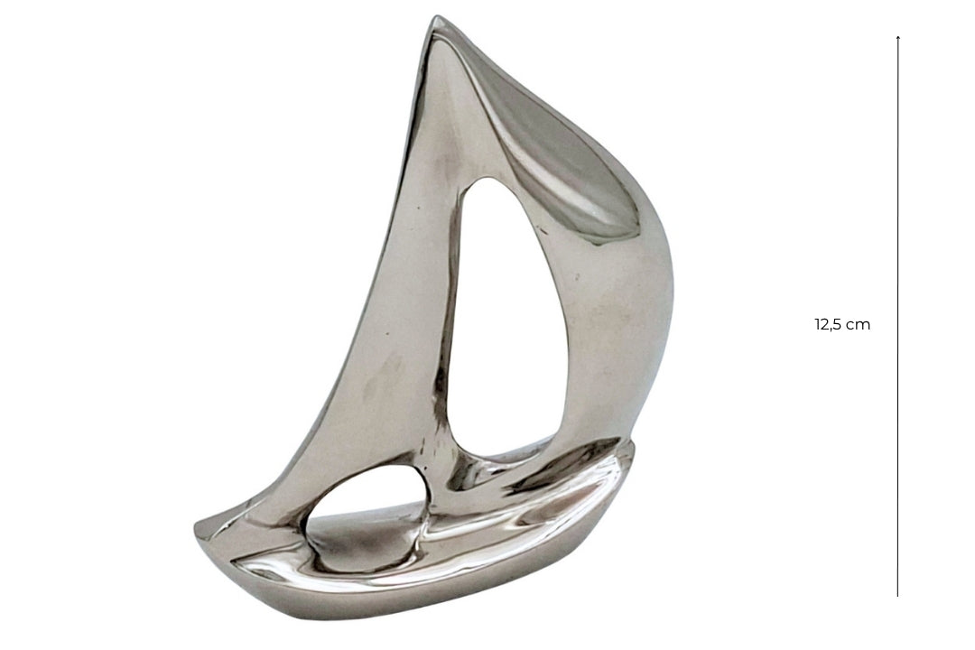Elegantní stříbrná hliníková jachta 12,5 cm s možností gravírování