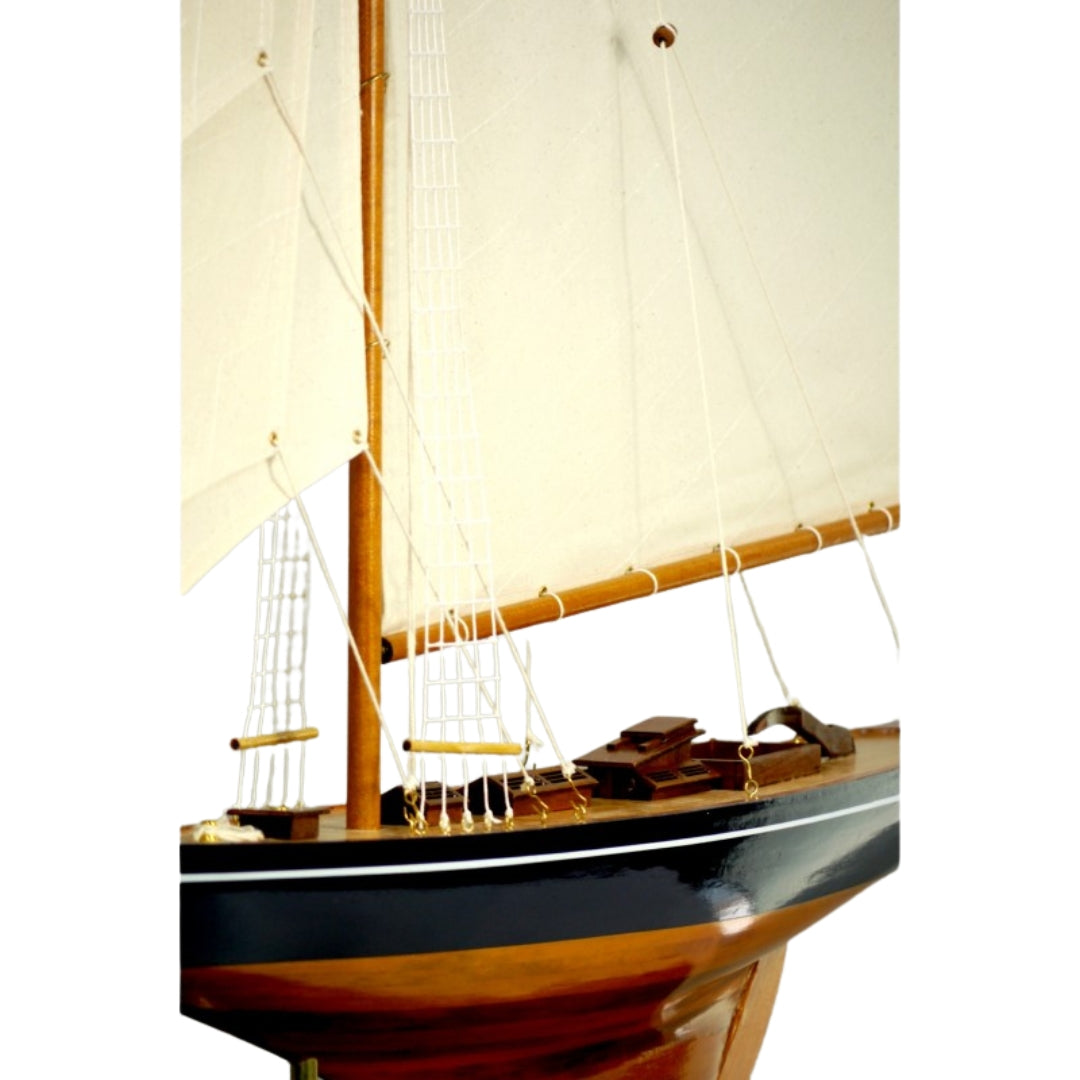 Large Columbia Yacht Model – Height 104cm – COL