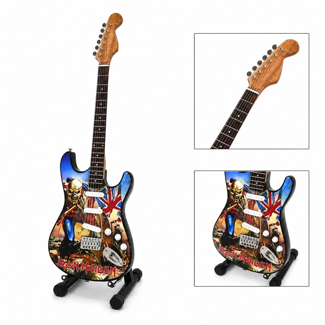 Mini guitarra decorativa Iron Maiden «The Trooper» de caoba - Adorno hecho a mano para fans de la música