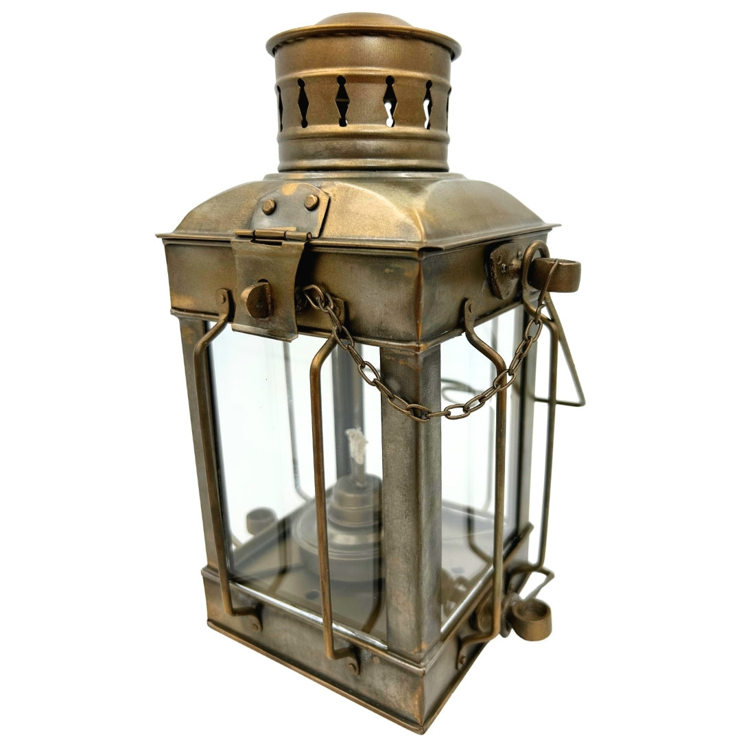 Retro petrolejová lampa z oceli LT608 v barvě staré mosazi s možností gravírování