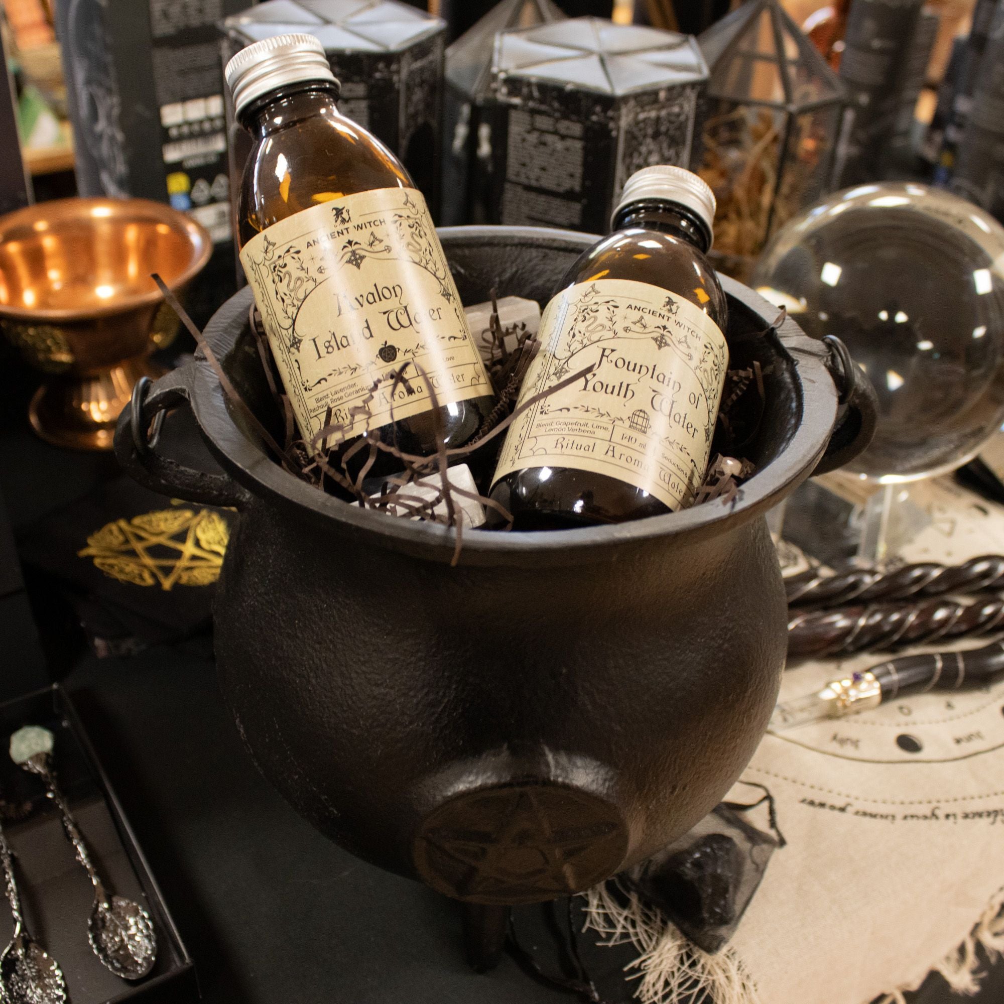 Powerful Cast Iron Cauldron with Pentagram 23x18 cm, 4500 g