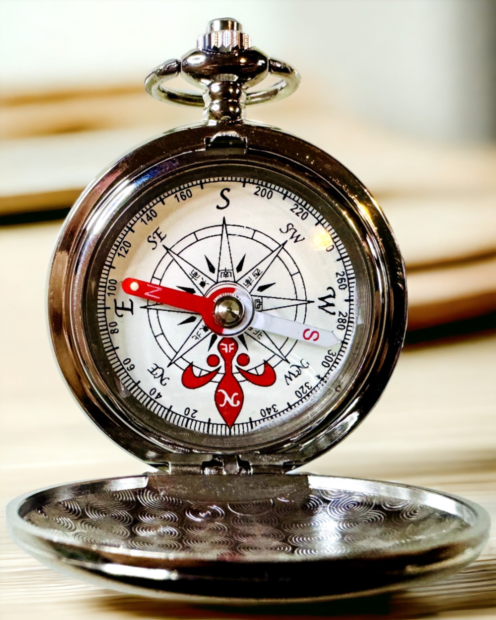 Mini Explorer Compass, Portable and Elegant, Ideal for Backpacks and Outdoor Use