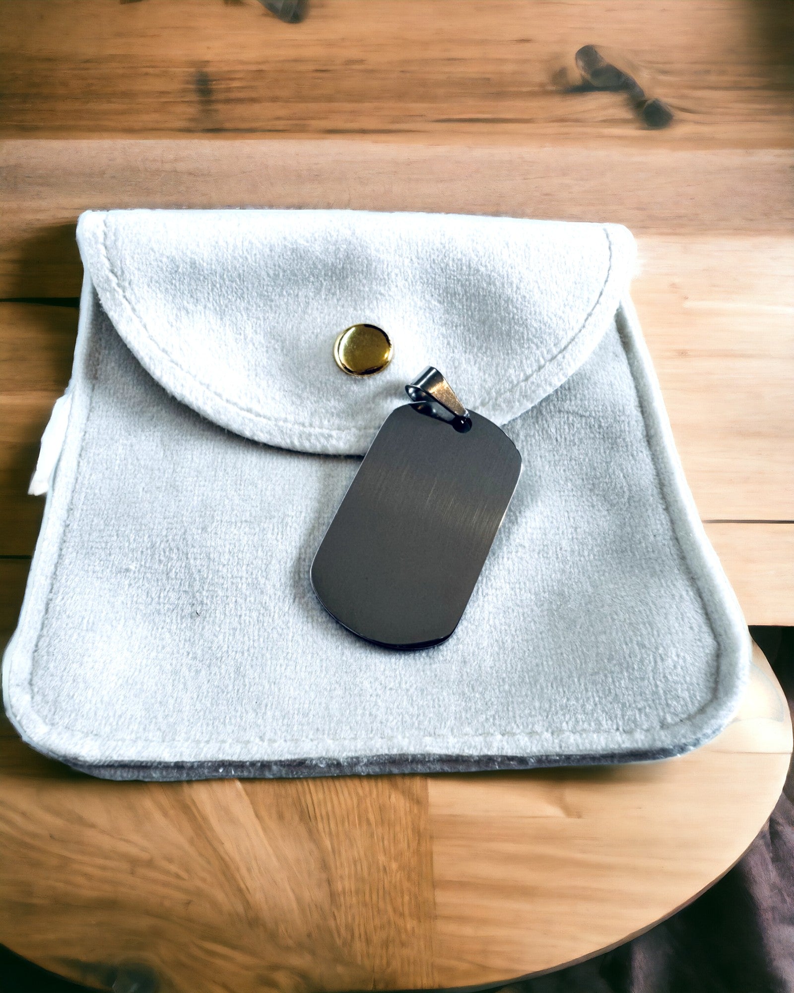 Військовий Кулон з Гравіюванням - Ретро Стиль у Різних Кольорах