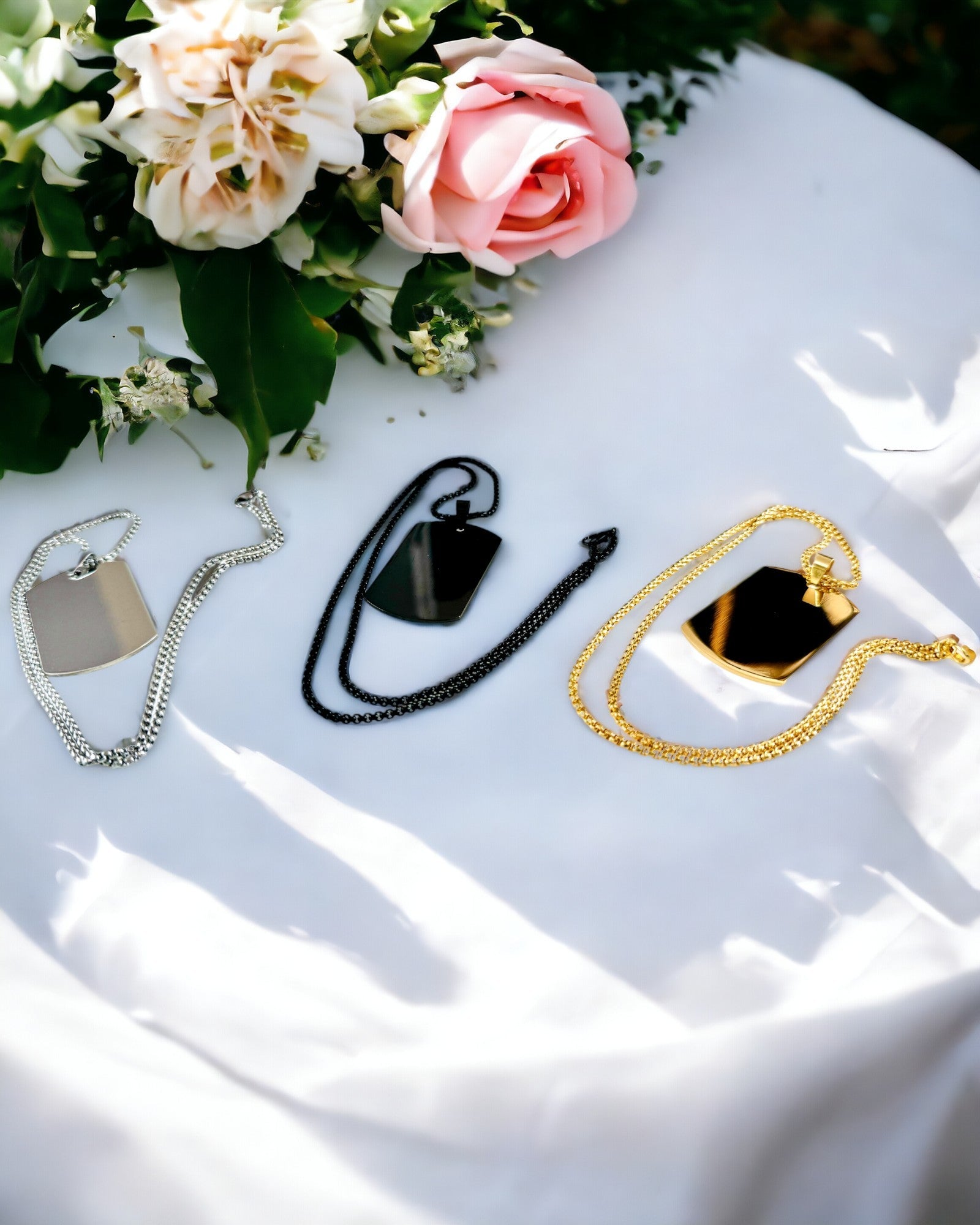 Намисто з Dog Tag "Три Відтінки Стилю" - Ідентифікаційний Медальйон - Елегантний Кулон з Нержавіючої Сталі з Опцією Гравіювання