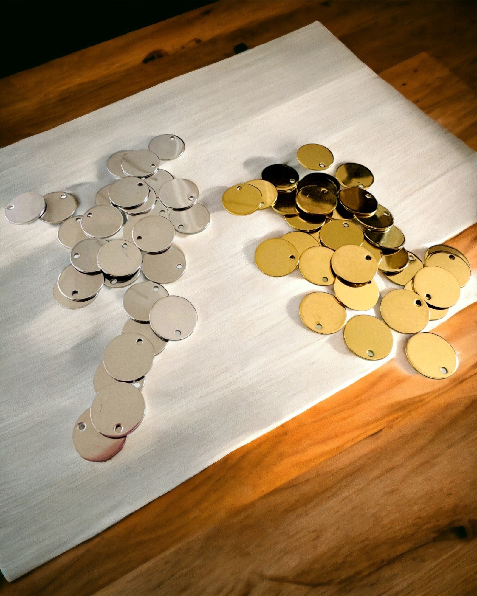 Круглий кулон з нержавіючої сталі на подарунок з можливістю персоналізації, гравіювання