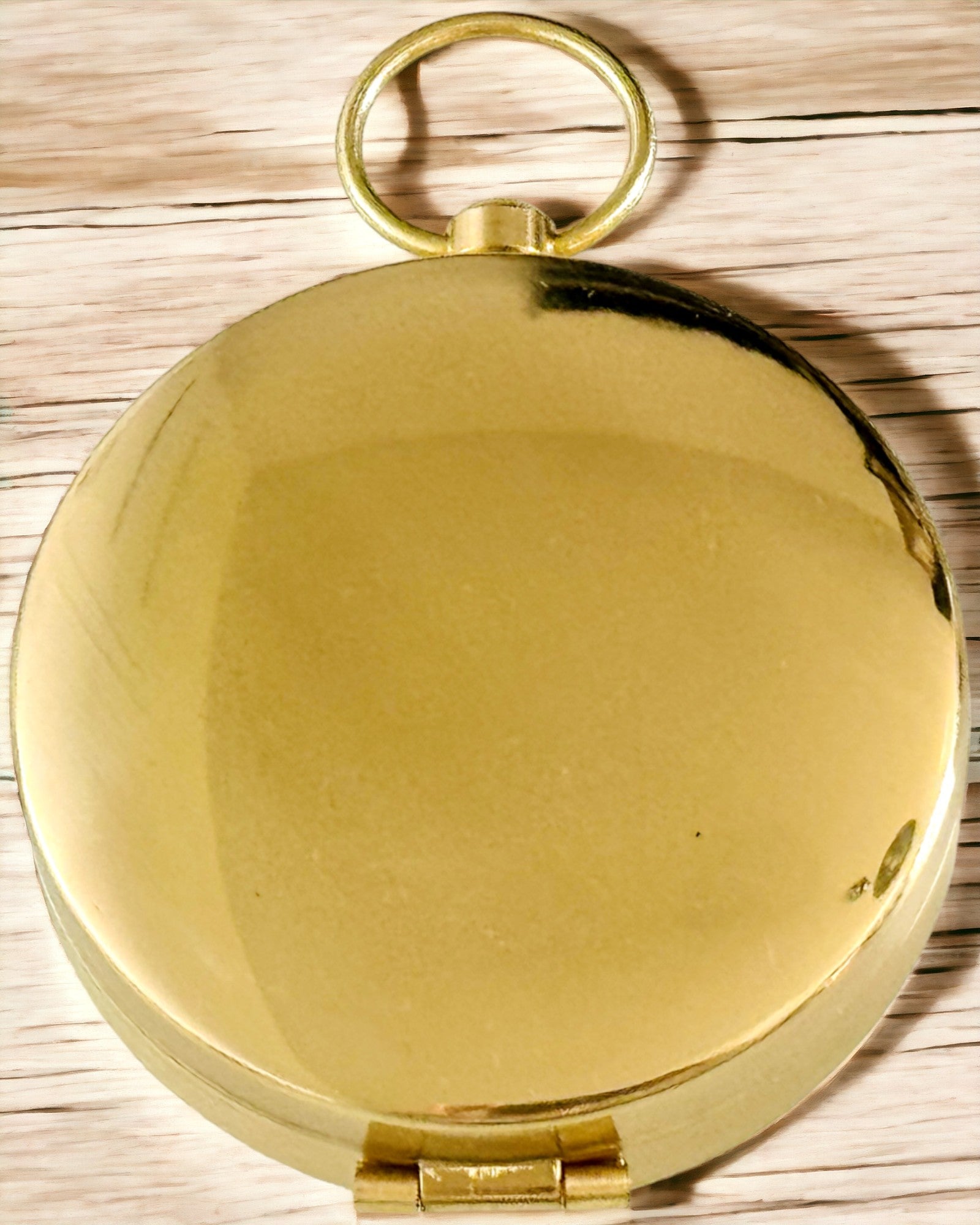 Busolă din Alamă Rezistentă la Apă cu Efect de Strălucire - Esențial pentru Drumeții și Camping, personalizare cu gravură