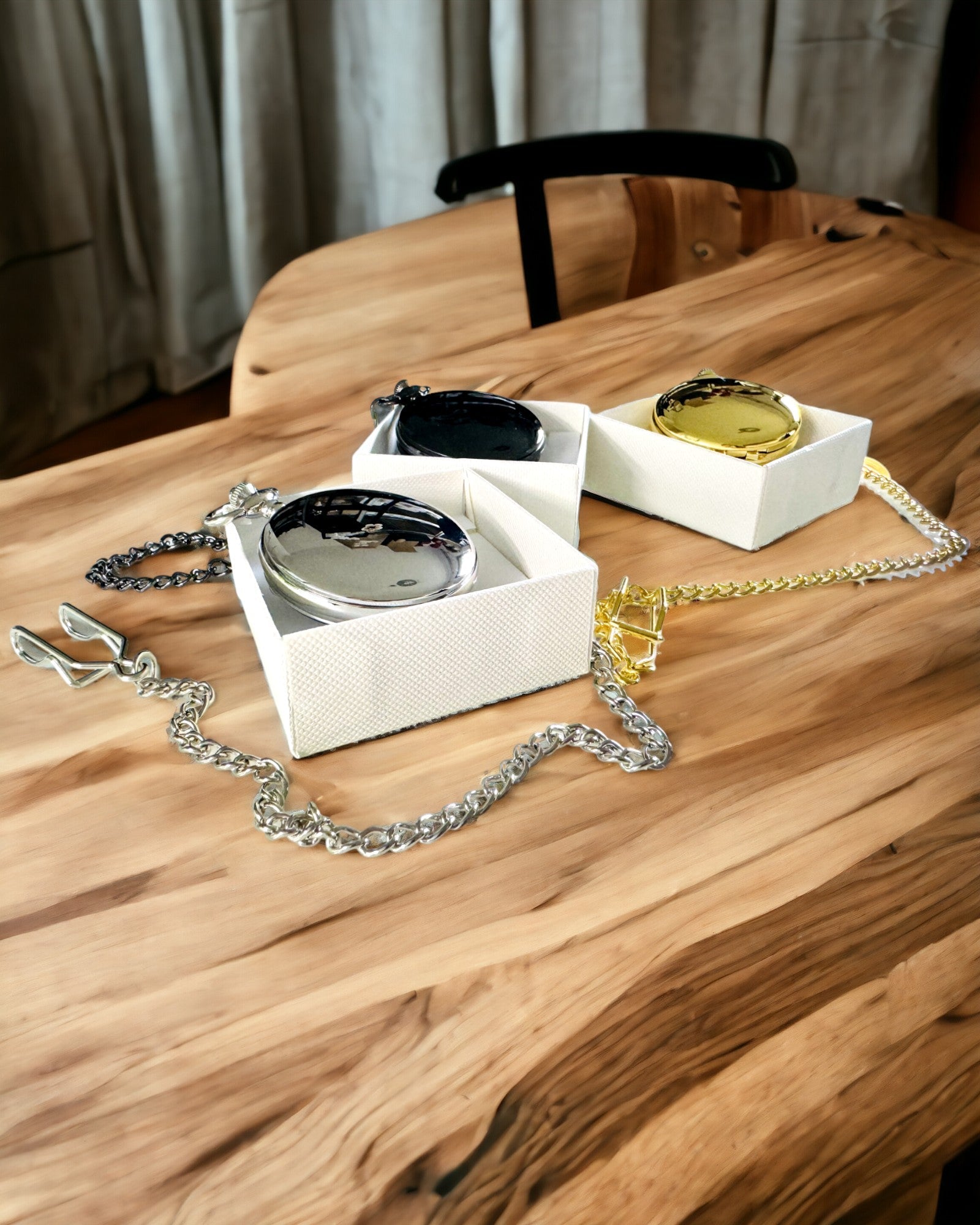 Silver pocket watch with quartz movement and engraving option