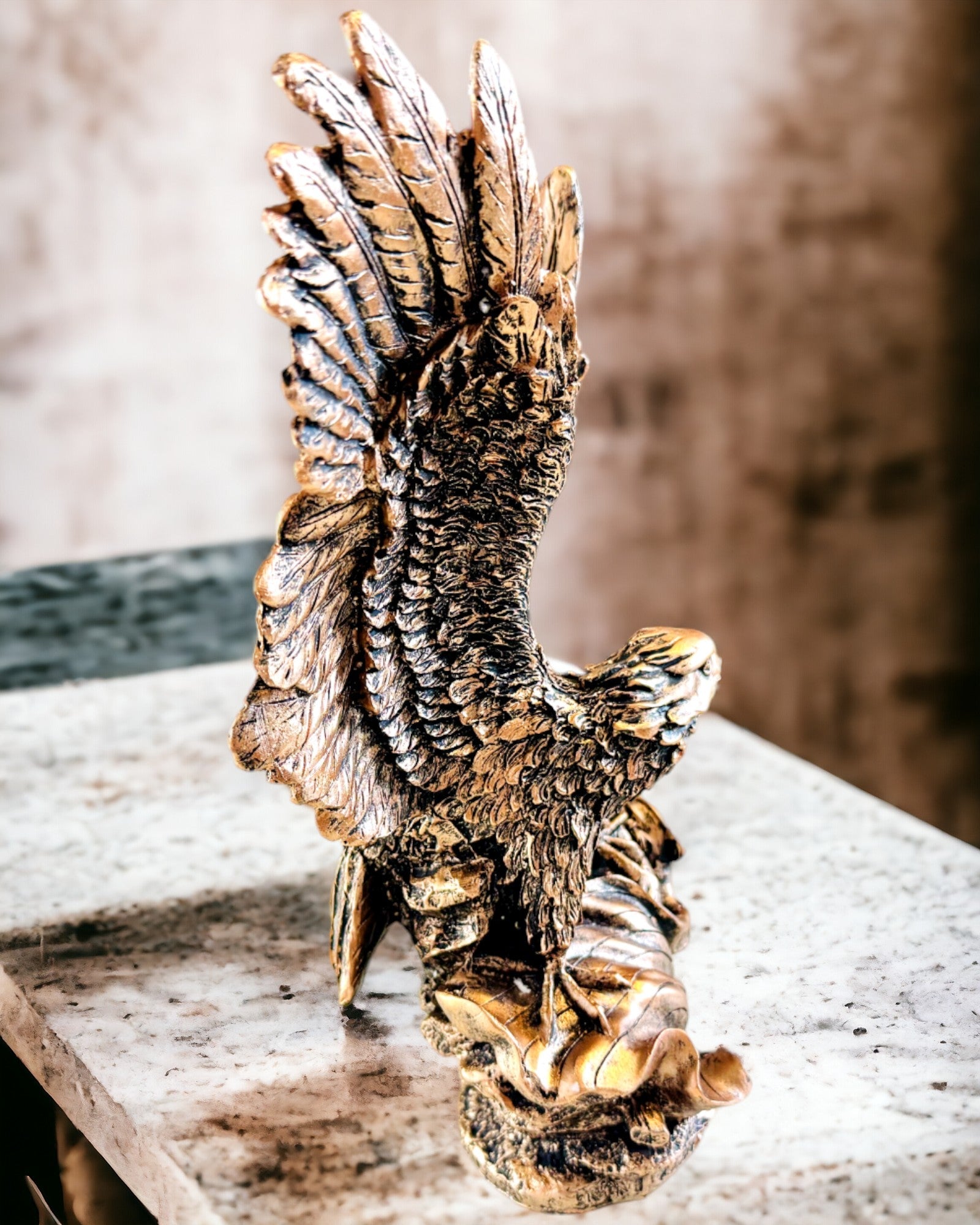 "Lord of the Winds" – Retro Eagle Statue in Vintage Style with Engraving Option