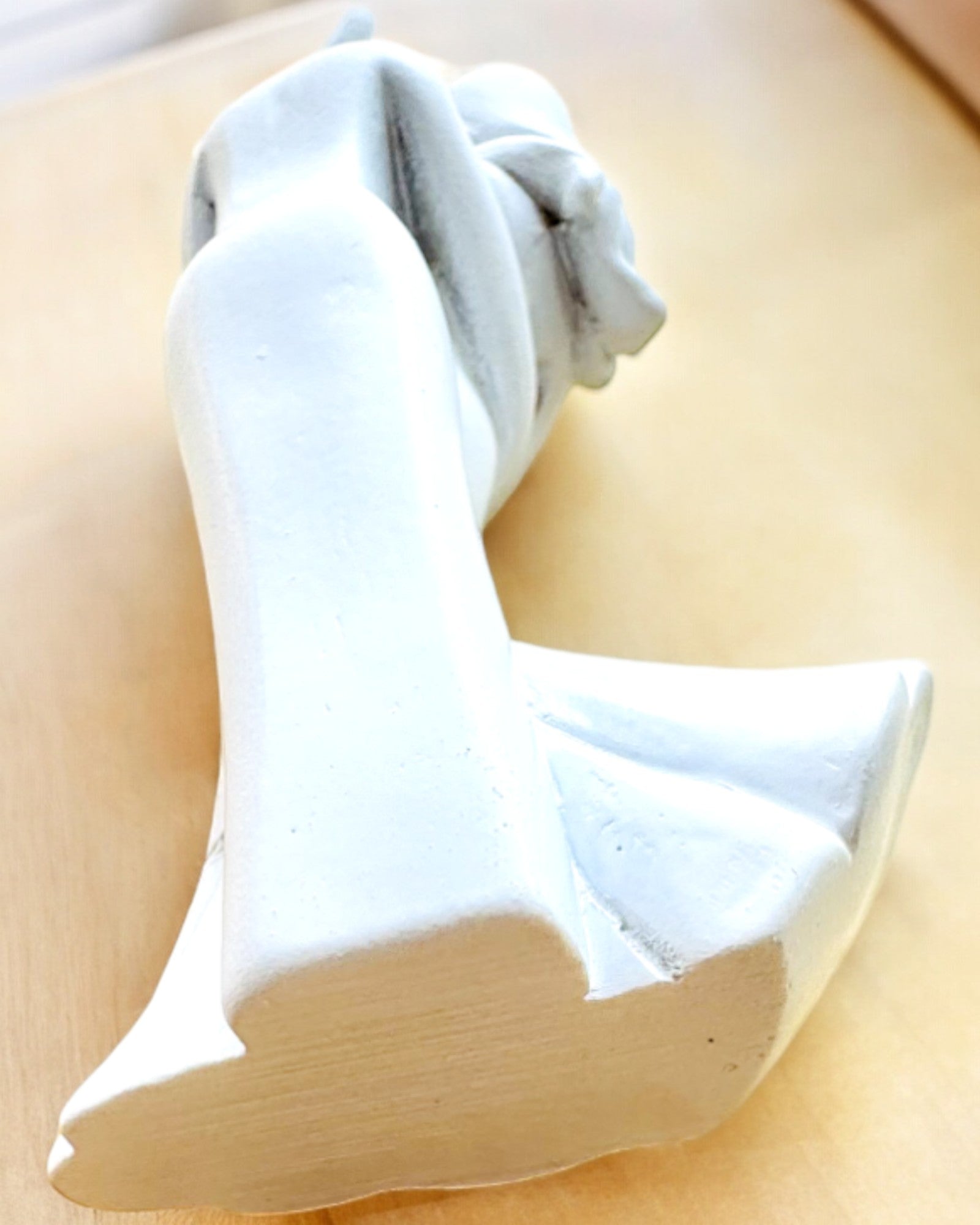 Elegante Conexão - Pequena Estatueta Decorativa com Opção de Gravação - cor branca