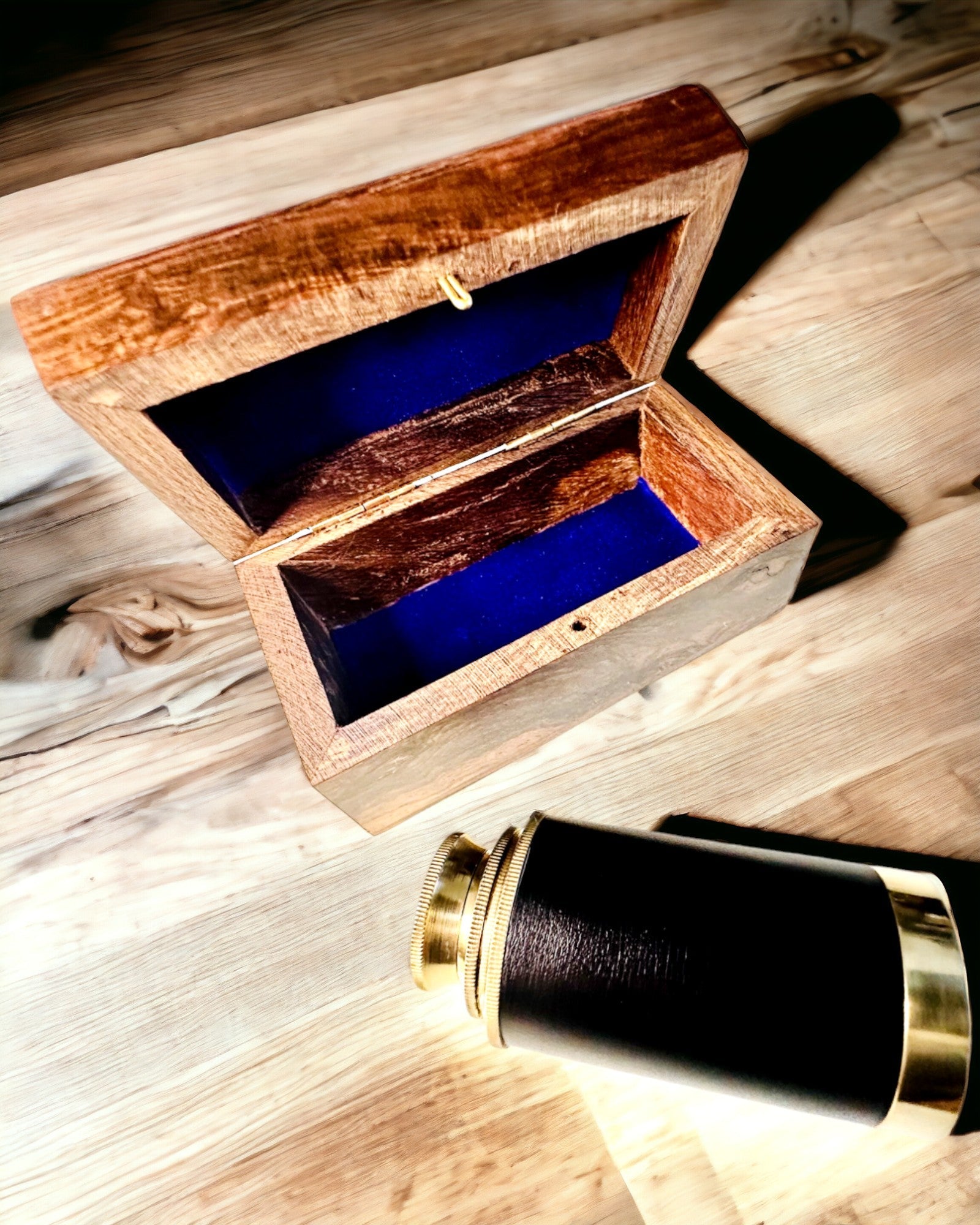 Luneta Podróżnika Raj – Rukotvorine - personalizacija gravurom