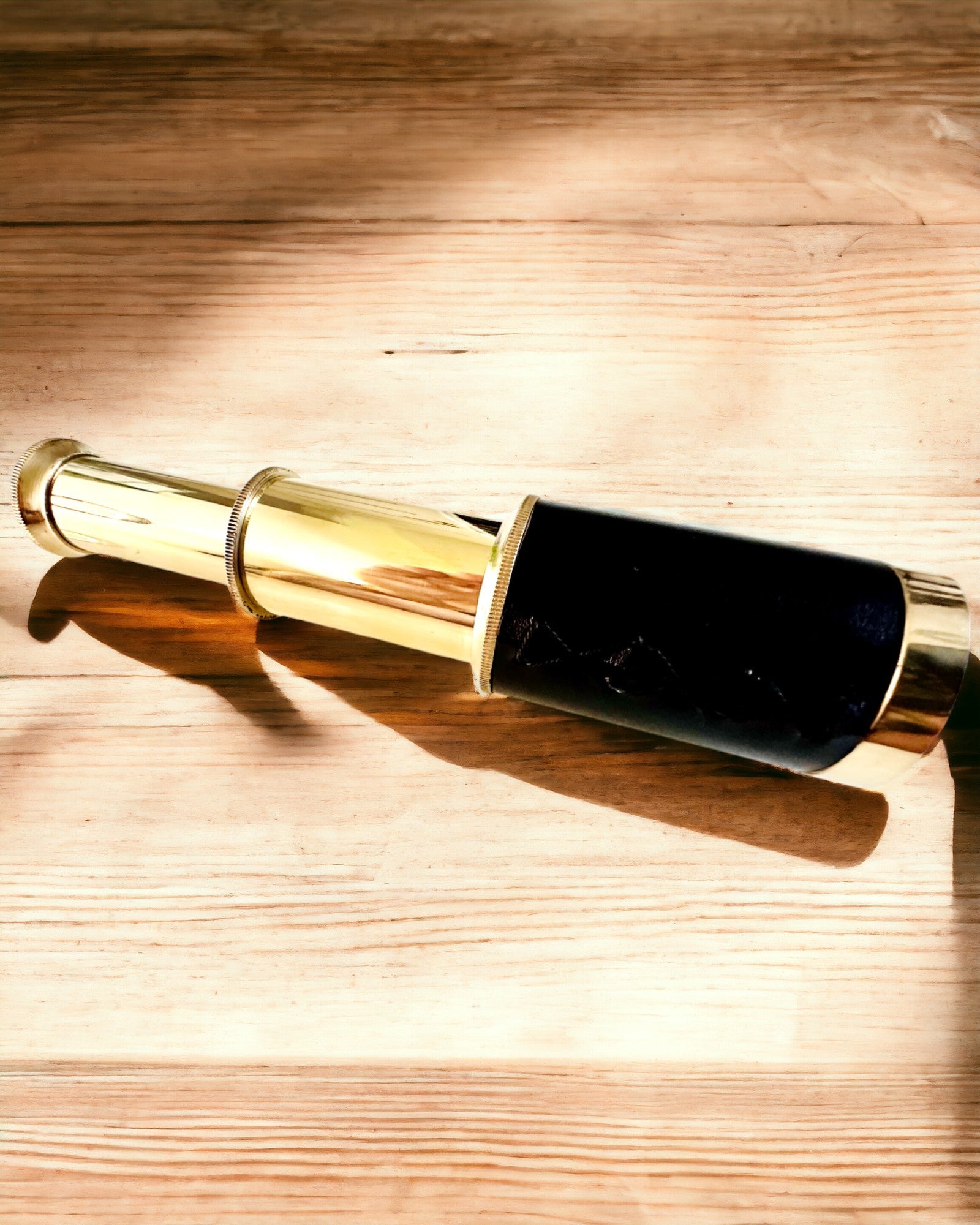 Luneta Podróżnika Raj – Rukotvorine - personalizacija gravurom