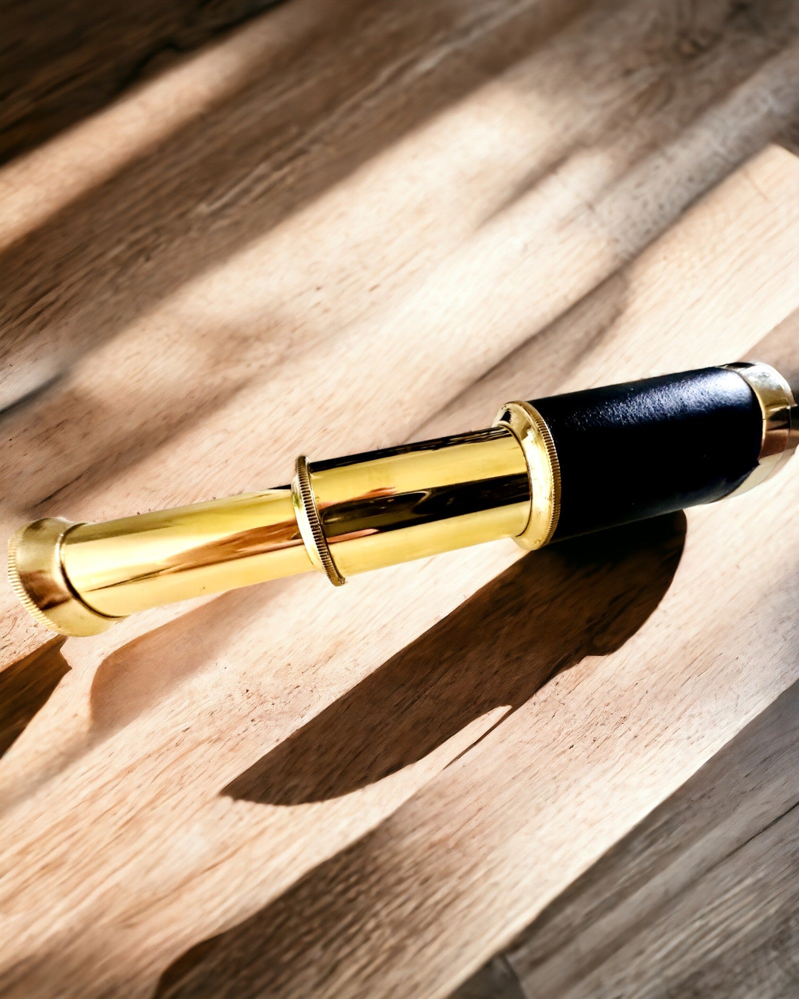 Luneta Podróżnika Raj – Rukotvorine - personalizacija gravurom