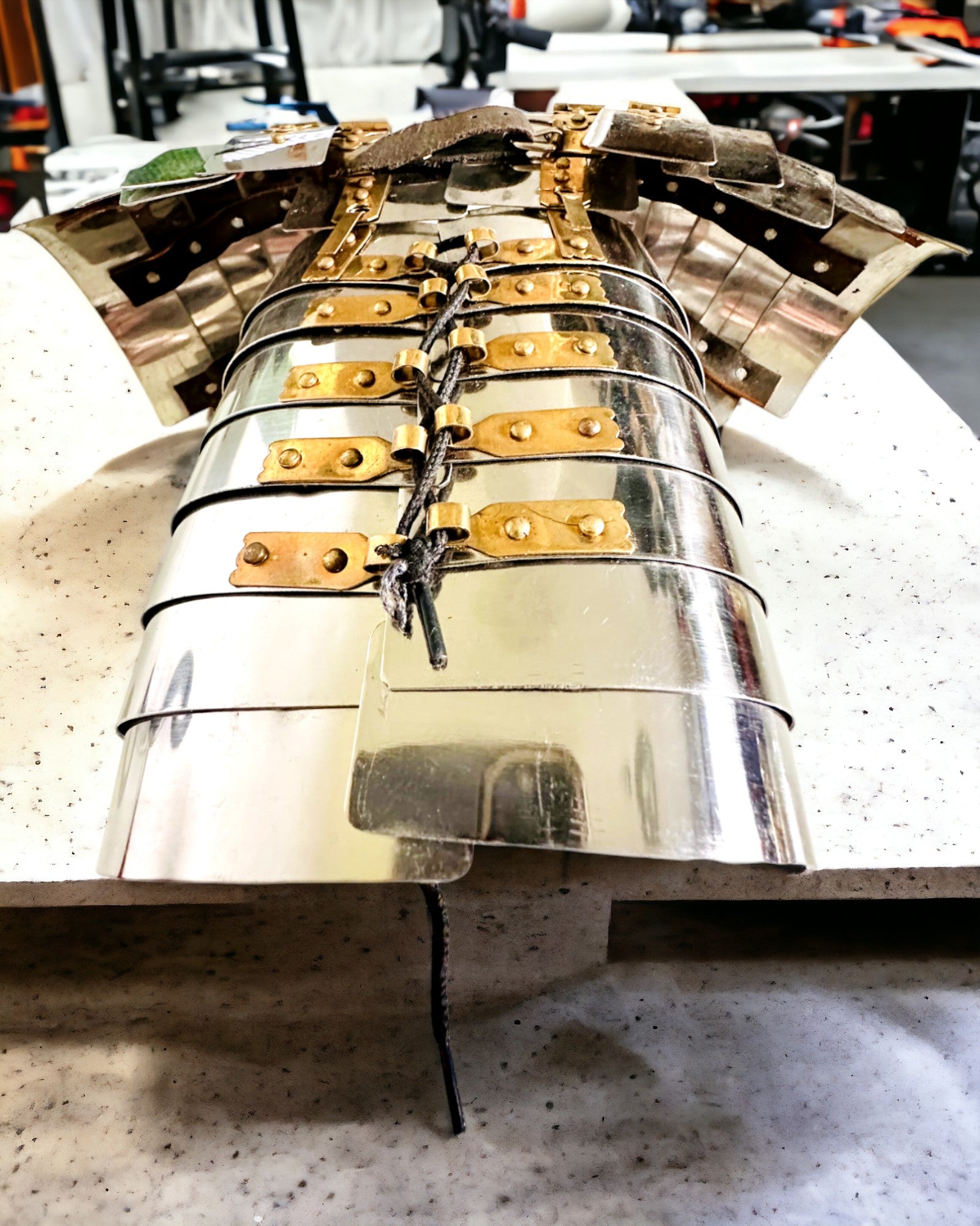 Miesto Kario Šarvai - Rankų Darbo, Galimybė Graviruoti, Aukštis Apie 40 cm