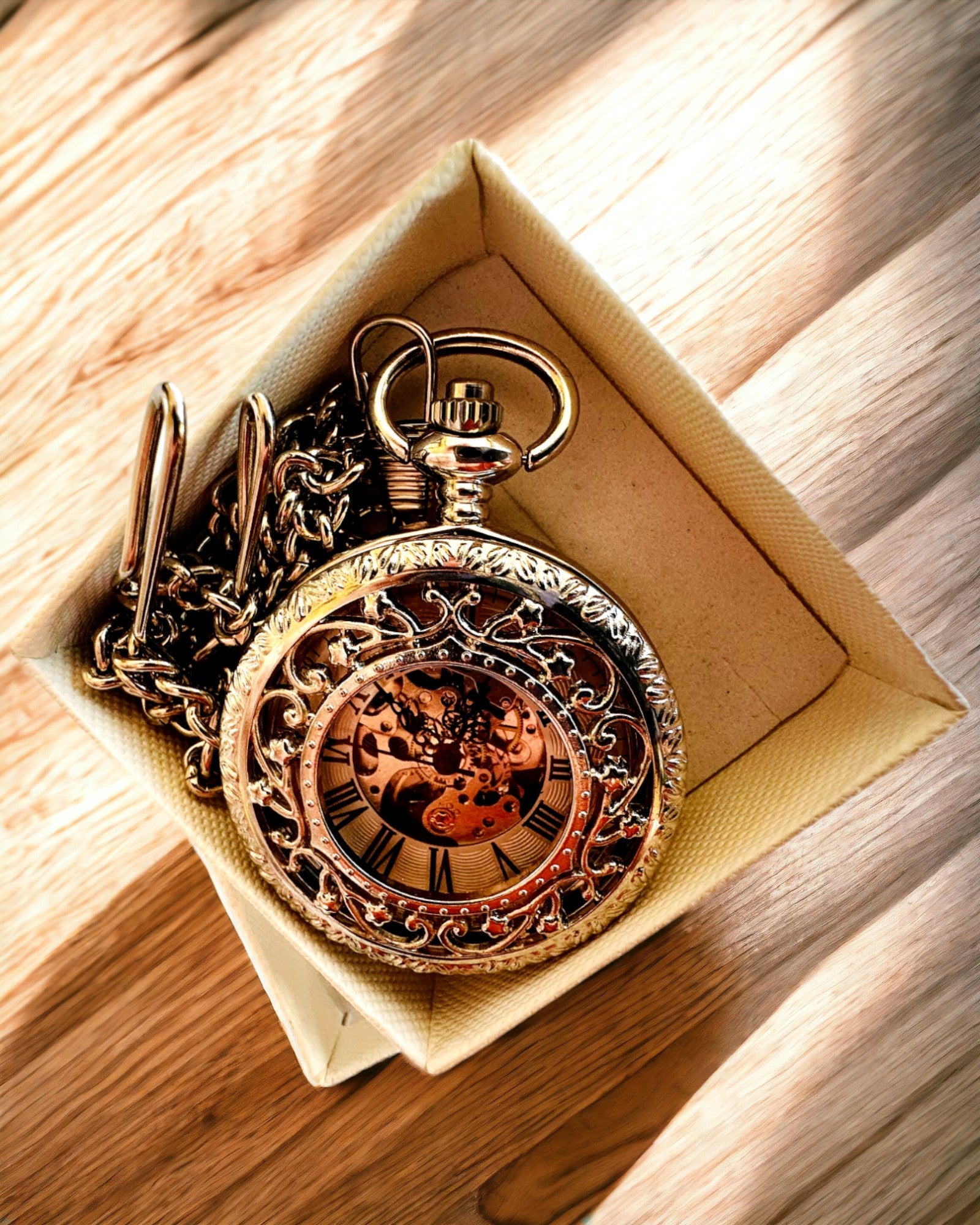 Relógio de bolso prateado "Vintage Elegance" com possibilidade de personalização com gravação