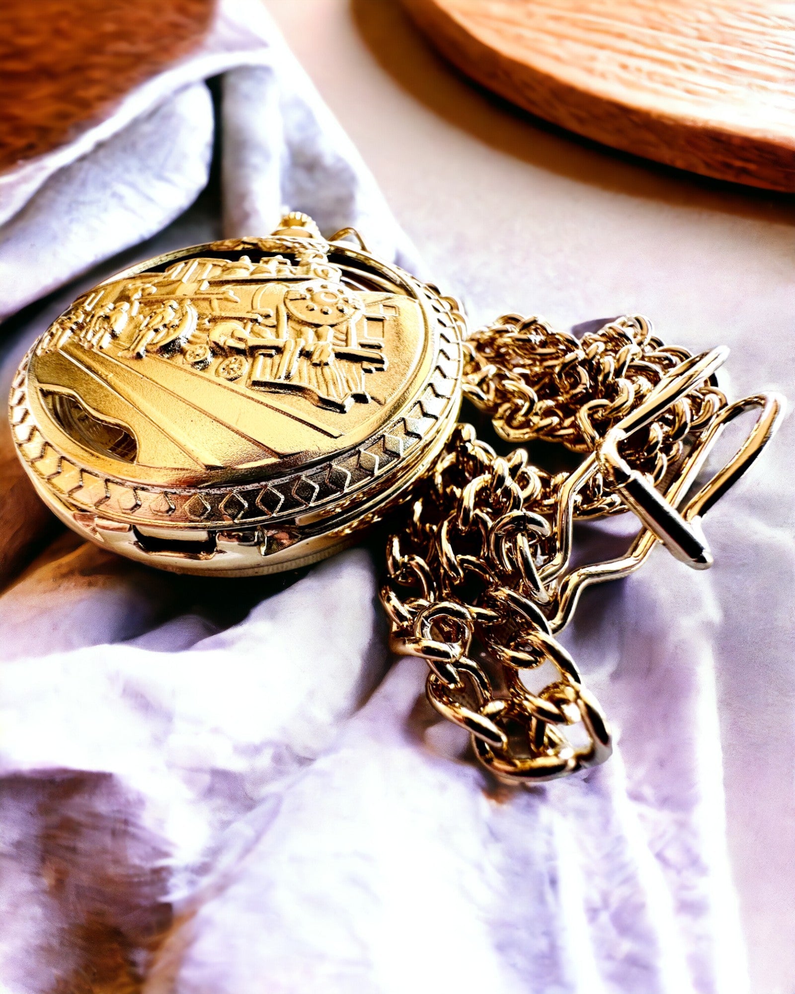 Kapesní hodinky "Imperialní vlak", možnost personalizace gravírováním, zlatá barva