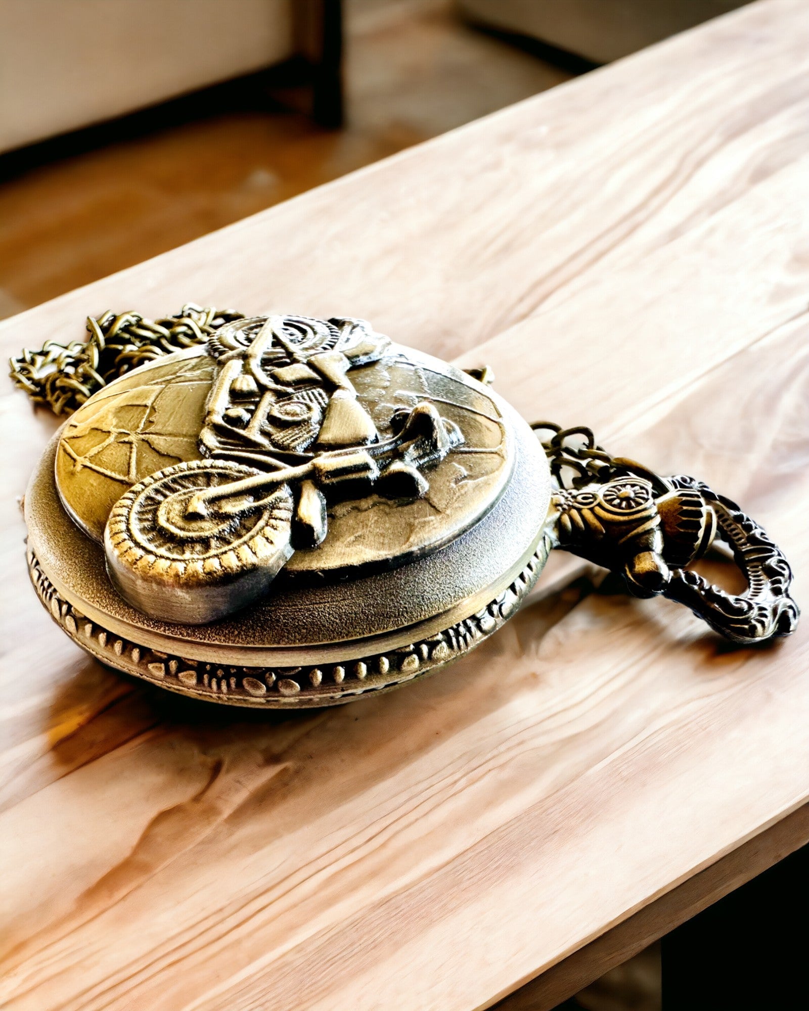 Kišeninis laikrodis „Motociklininko elegancija“ – Graviravimas