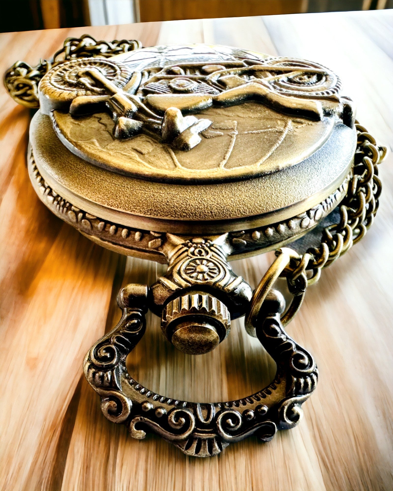 Kišeninis laikrodis „Motociklininko elegancija“ – Graviravimas