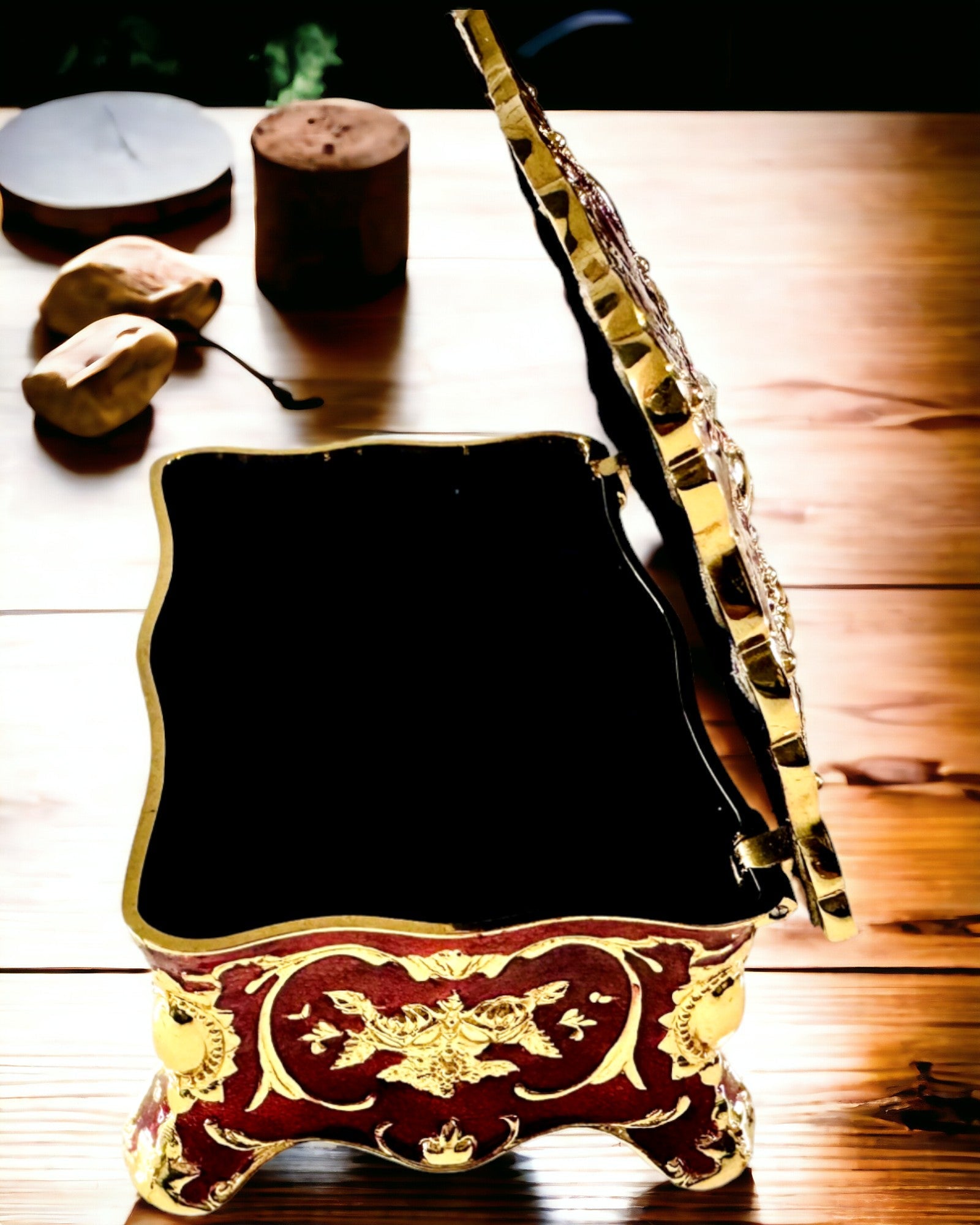 Jewelry Box, Vintage Style Organizer – Metal Treasure Chest with Decorative Elements