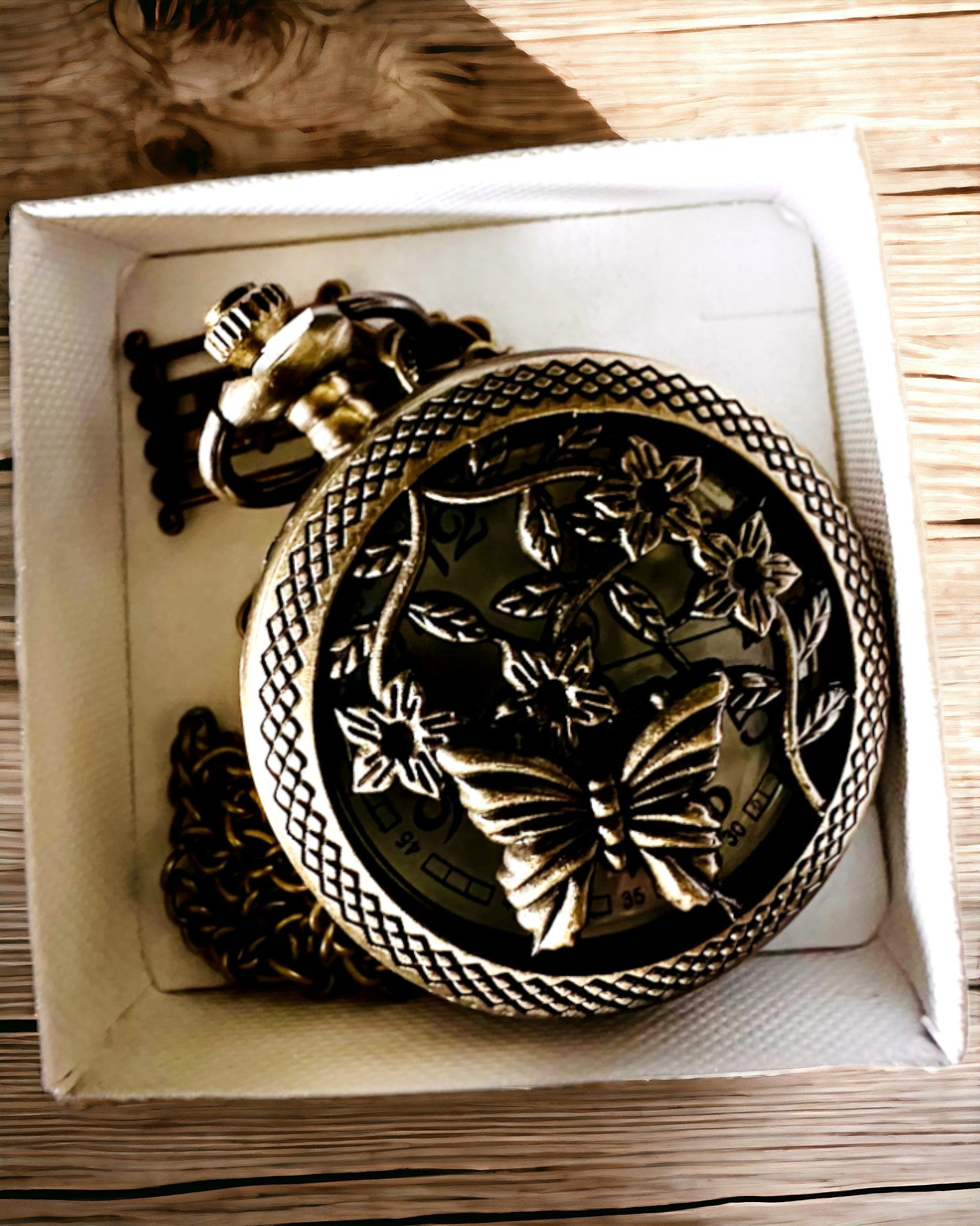 Džepni sat "Motylowa Elegancja" s mogućnošću personalizacije gravurom