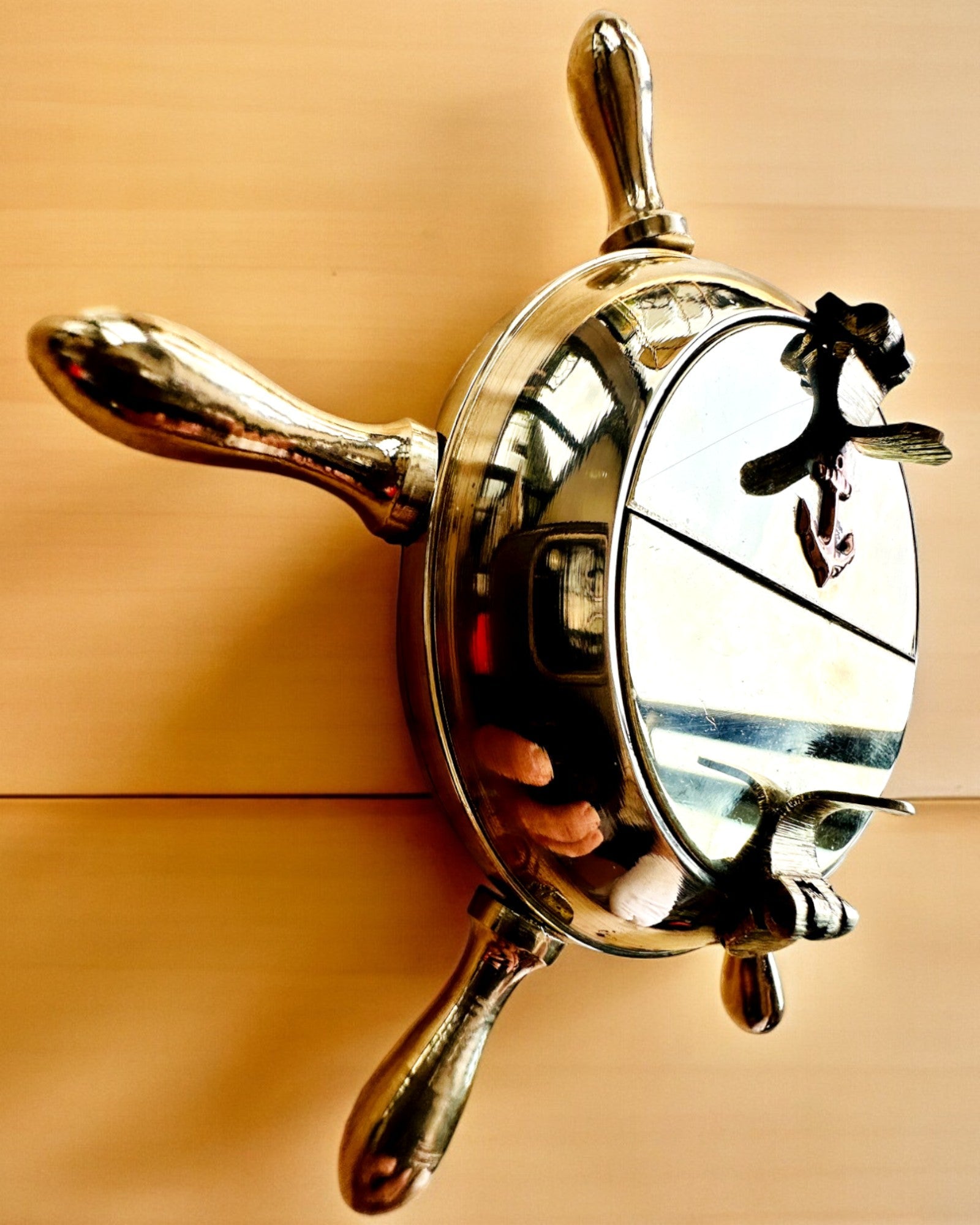 Капітанська латунна попільничка - можливість персоналізації подарунка гравіюванням, ручна робота