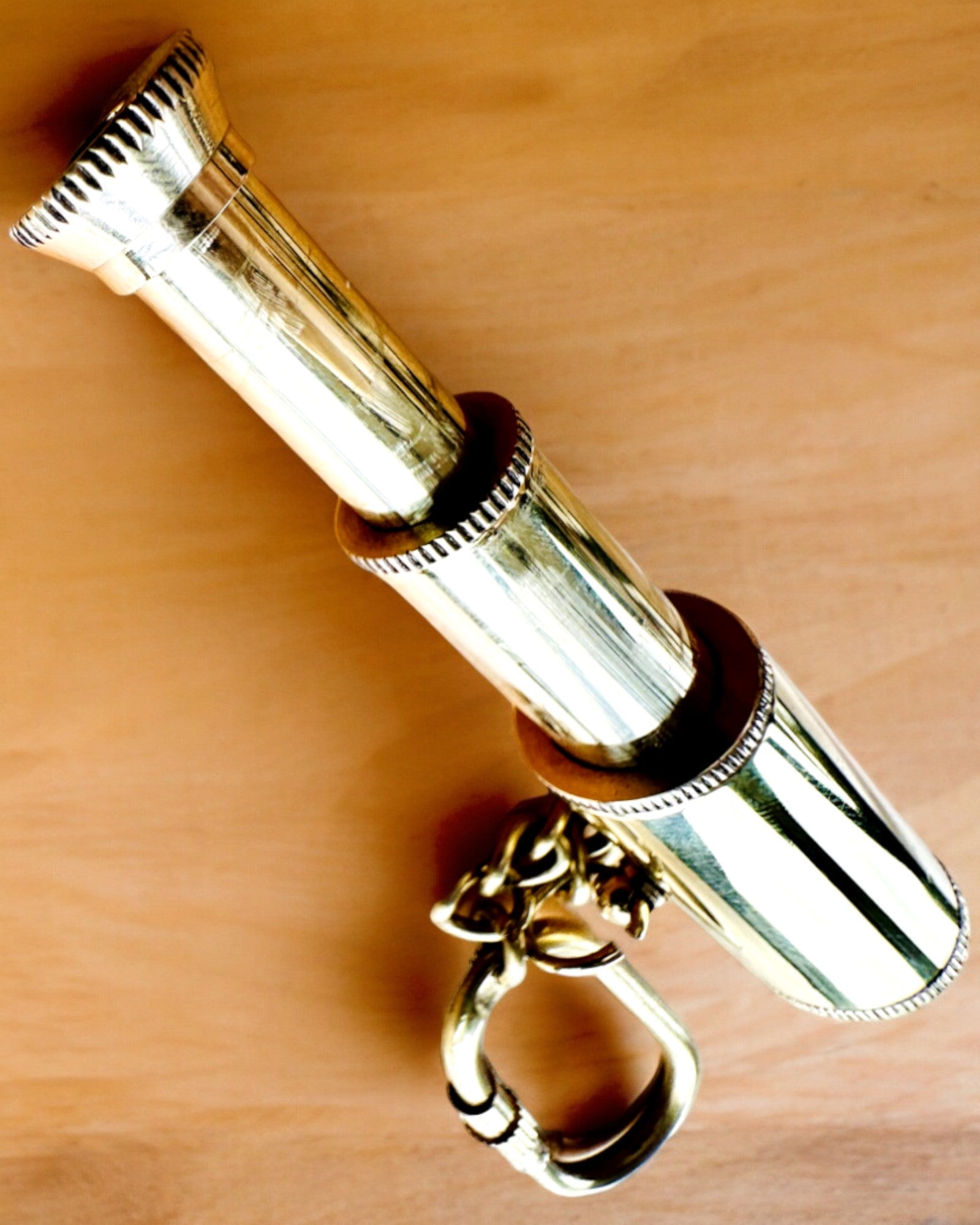 Lunetă de buzunar „Aventura de Aur” - breloc cu posibilitate de personalizare