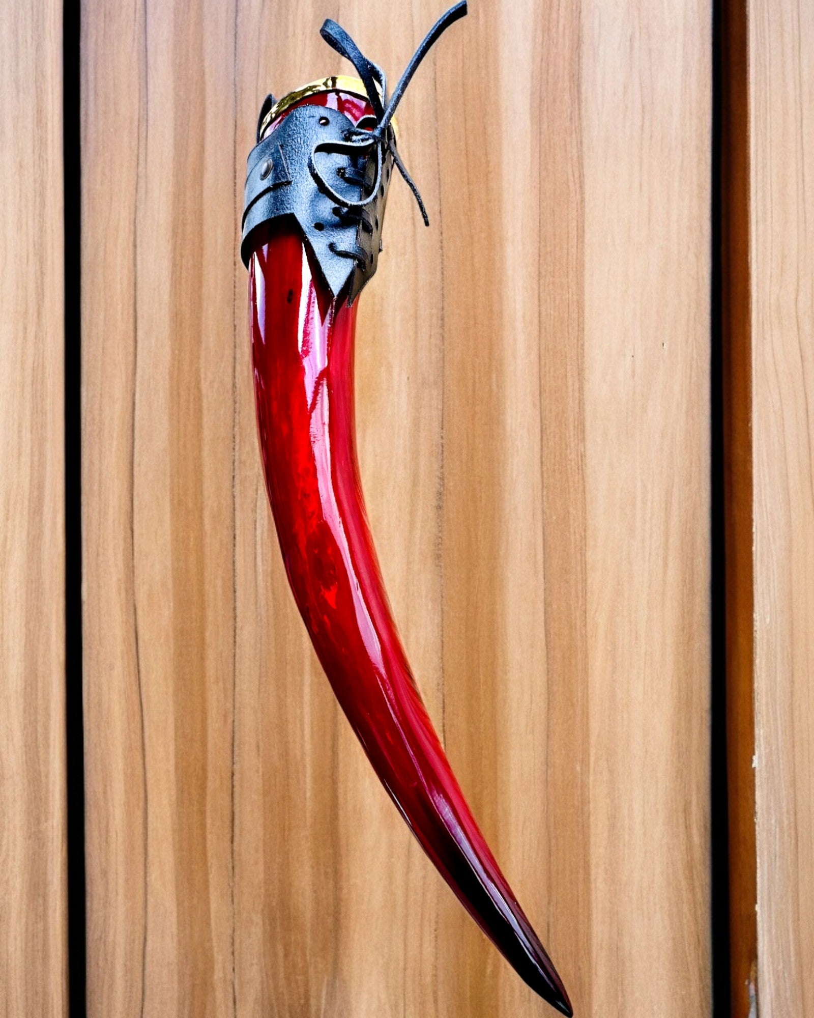 Ratnička rogova šalica - Crvena - s mogućnošću personalizacije gravurom