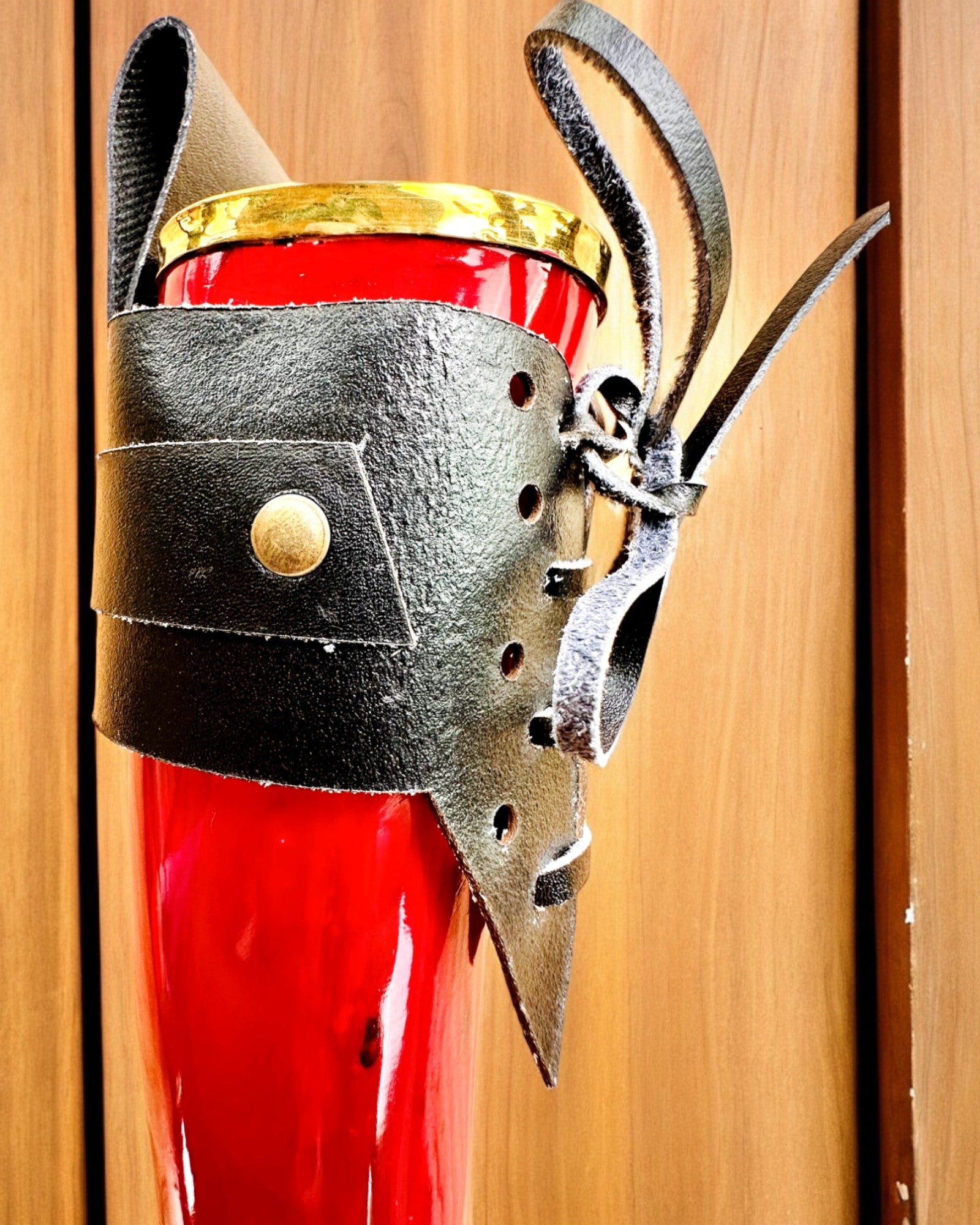 Ratnička rogova šalica - Crvena - s mogućnošću personalizacije gravurom