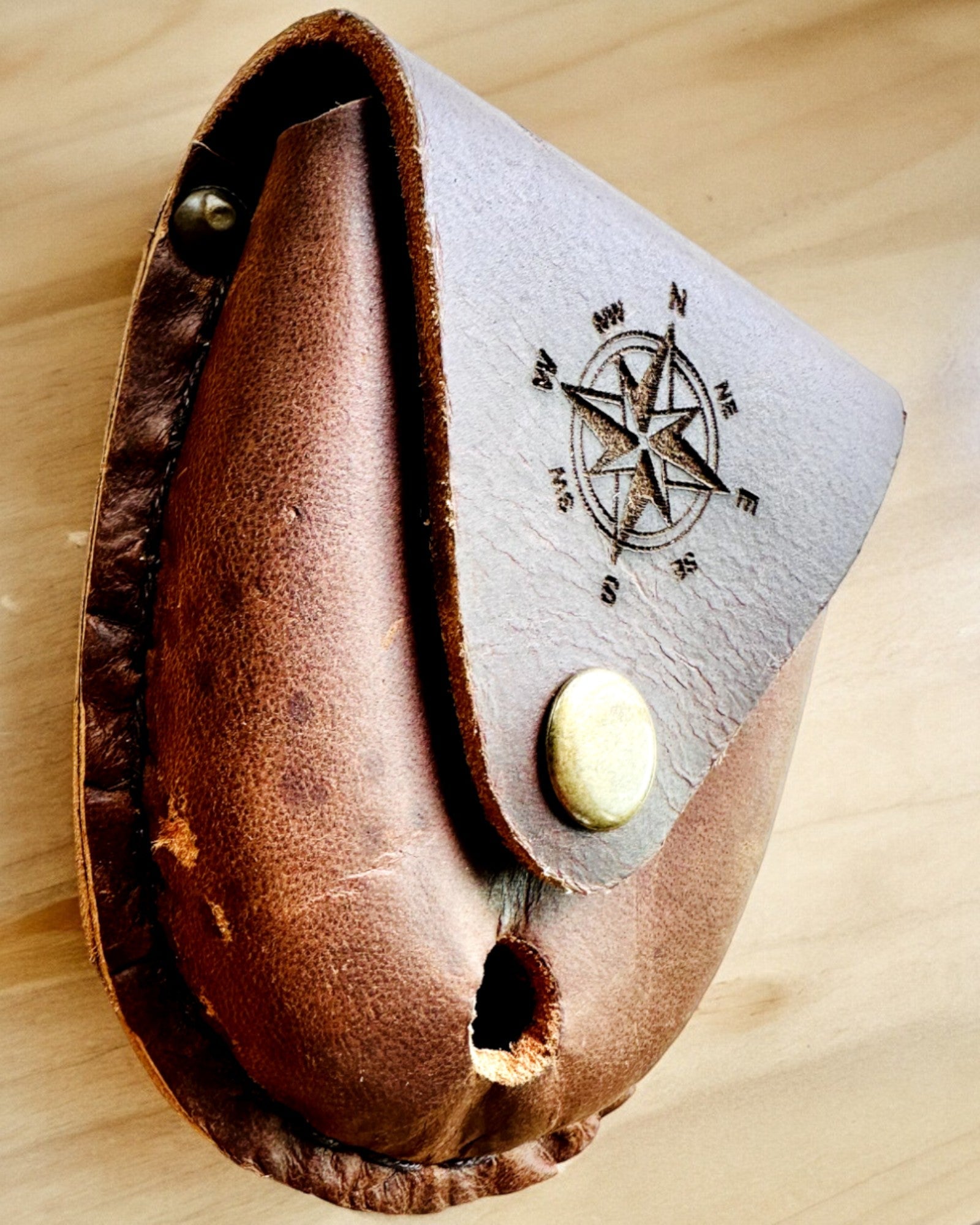 Odinis dėklas „Odkrywca“ - kompaktiškam kompasui arba kišeniniam laikrodžiui - galimybė personalizuoti graviravimu