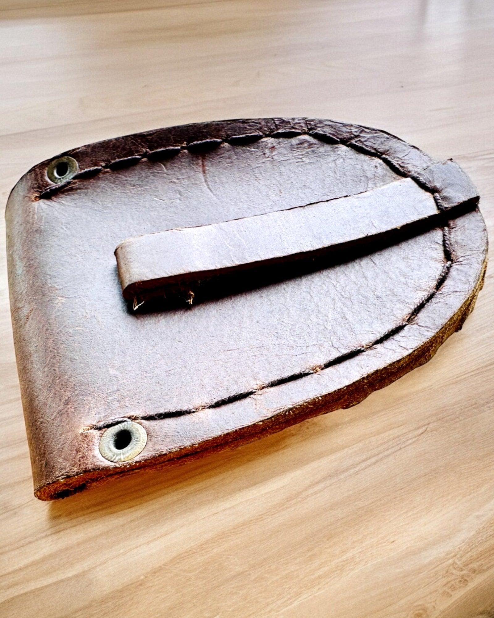 Odinis dėklas „Odkrywca“ - kompaktiškam kompasui arba kišeniniam laikrodžiui - galimybė personalizuoti graviravimu