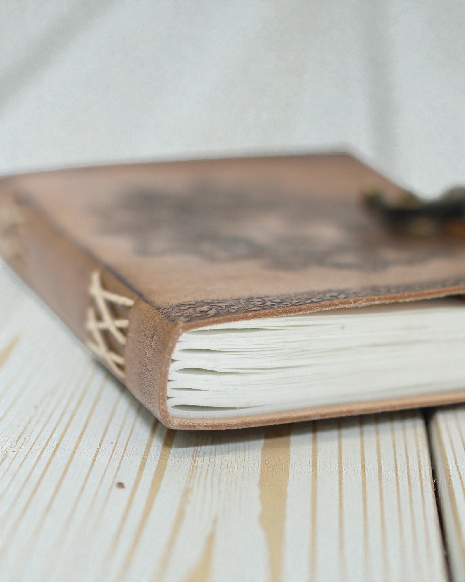 Sylva Spirit – Kožený zápisník Greenman s kovovou sponou