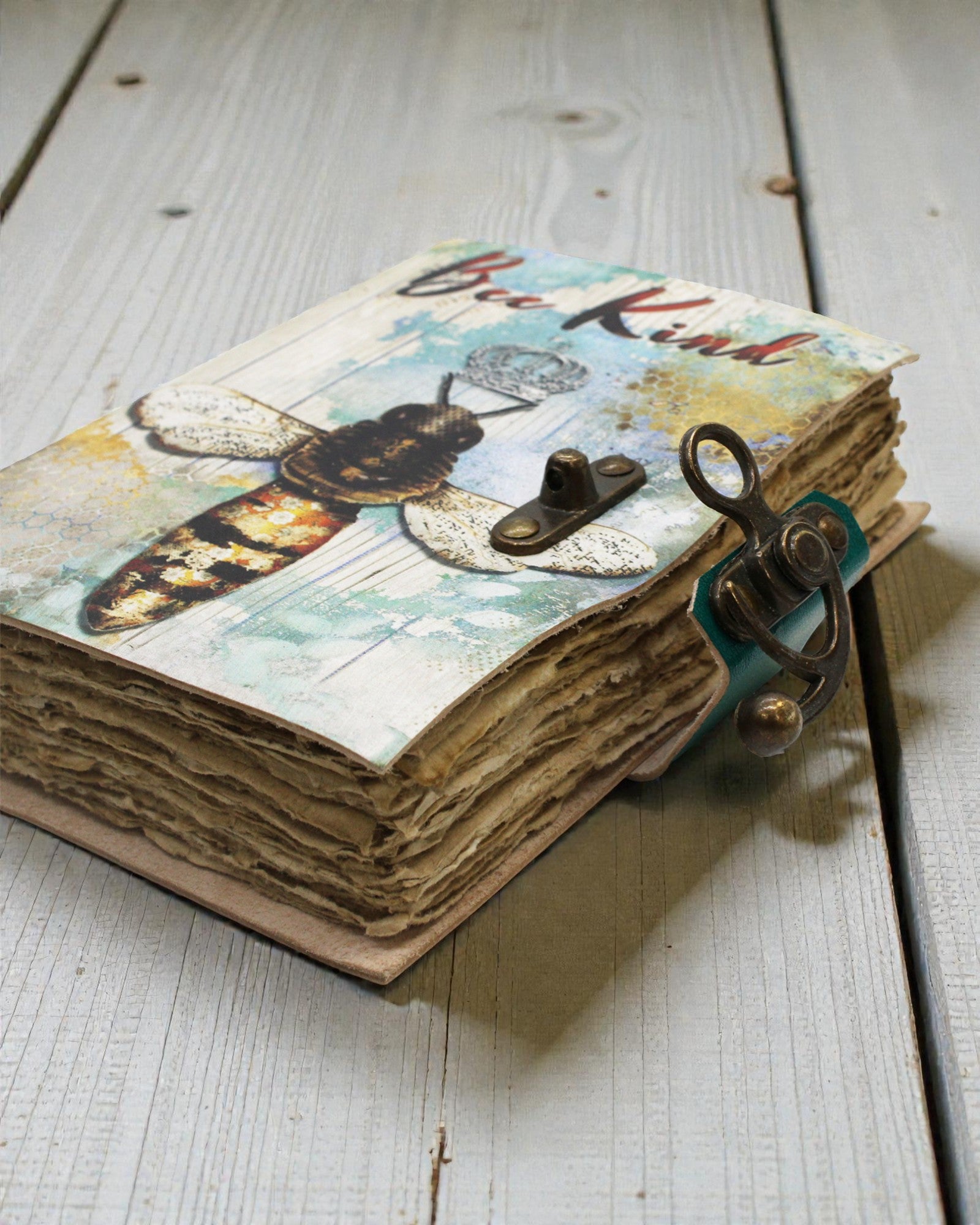 Odinis „Bee Kind“ plėšytais kraštais užrašų sąsiuvinis (17,8x12,7 cm)