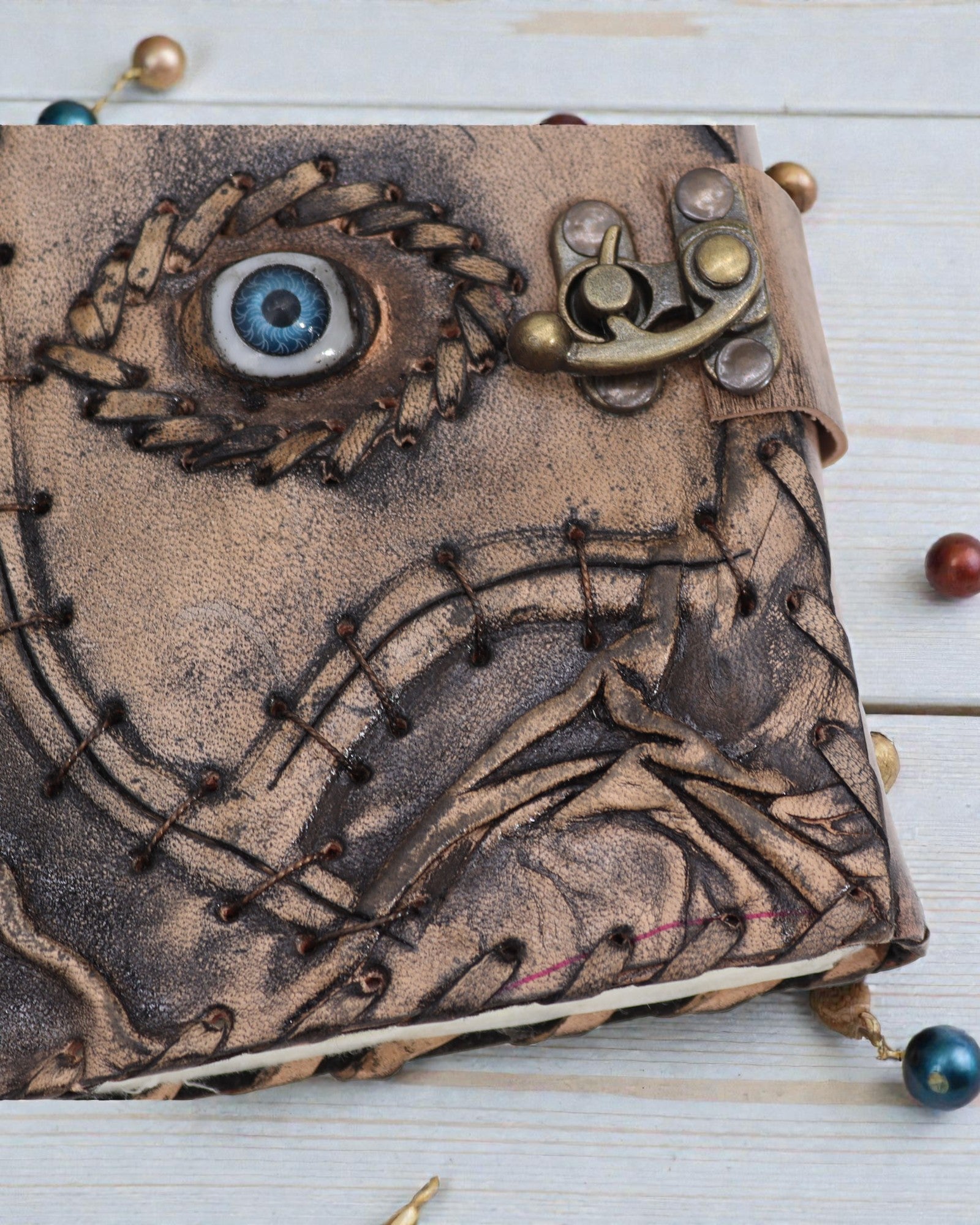 Brown Leather Notebook – Evil Eye – 17 × 12,5 cm | 160 pages, aged edges