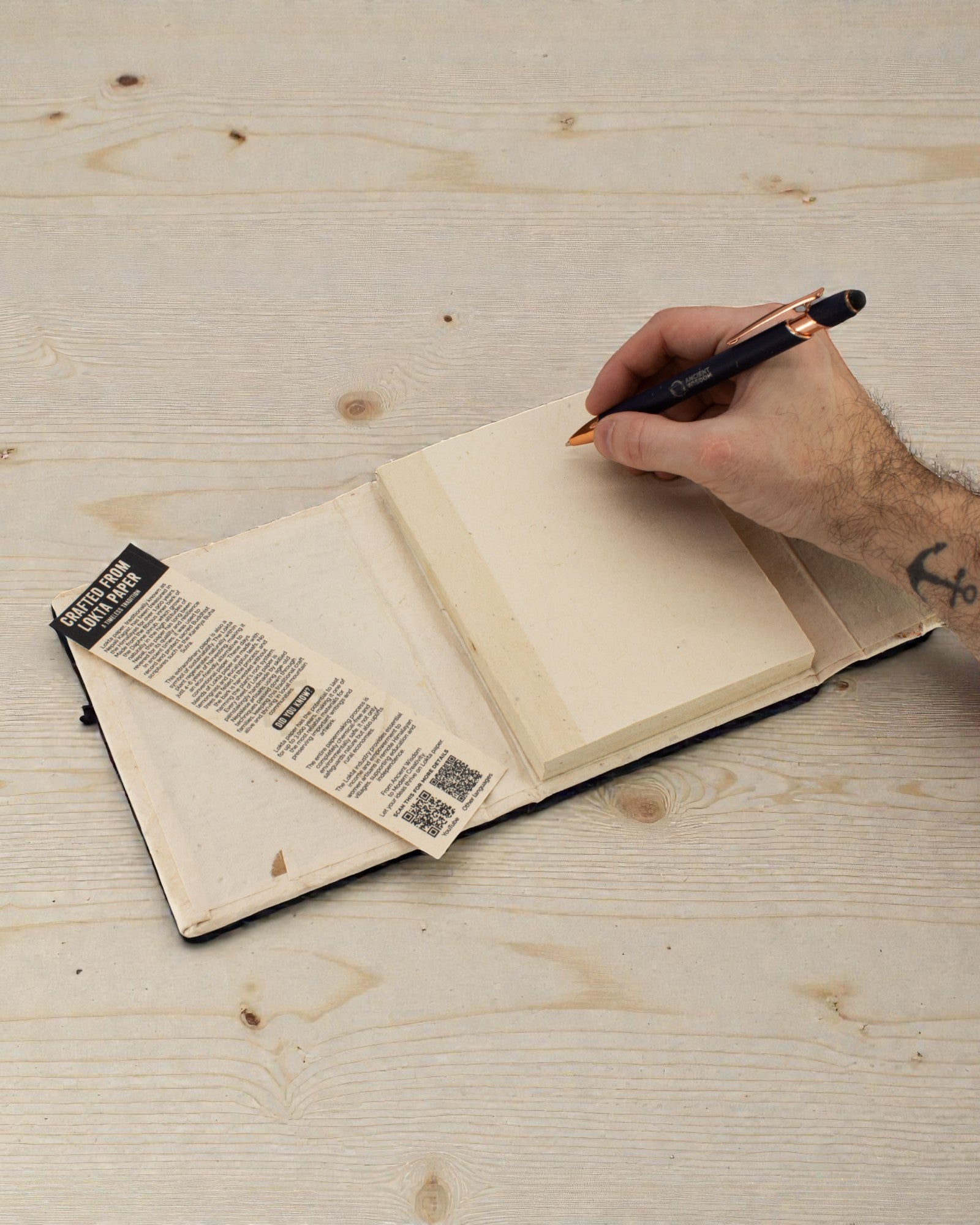 Med Lokta įvairių gėlių užrašinė, didelė (15 × 12 cm) – 45 lapų