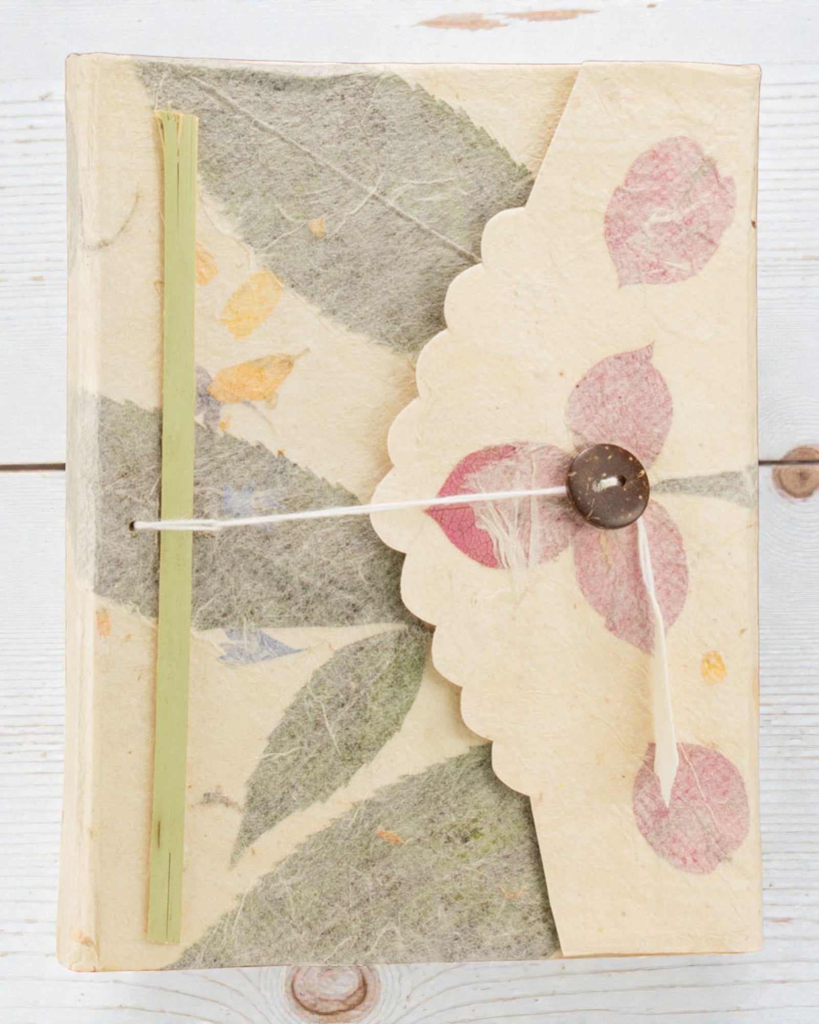 Caiet de note mediu Lokta Bugenwilla (15 x 12 cm) – 45 de file