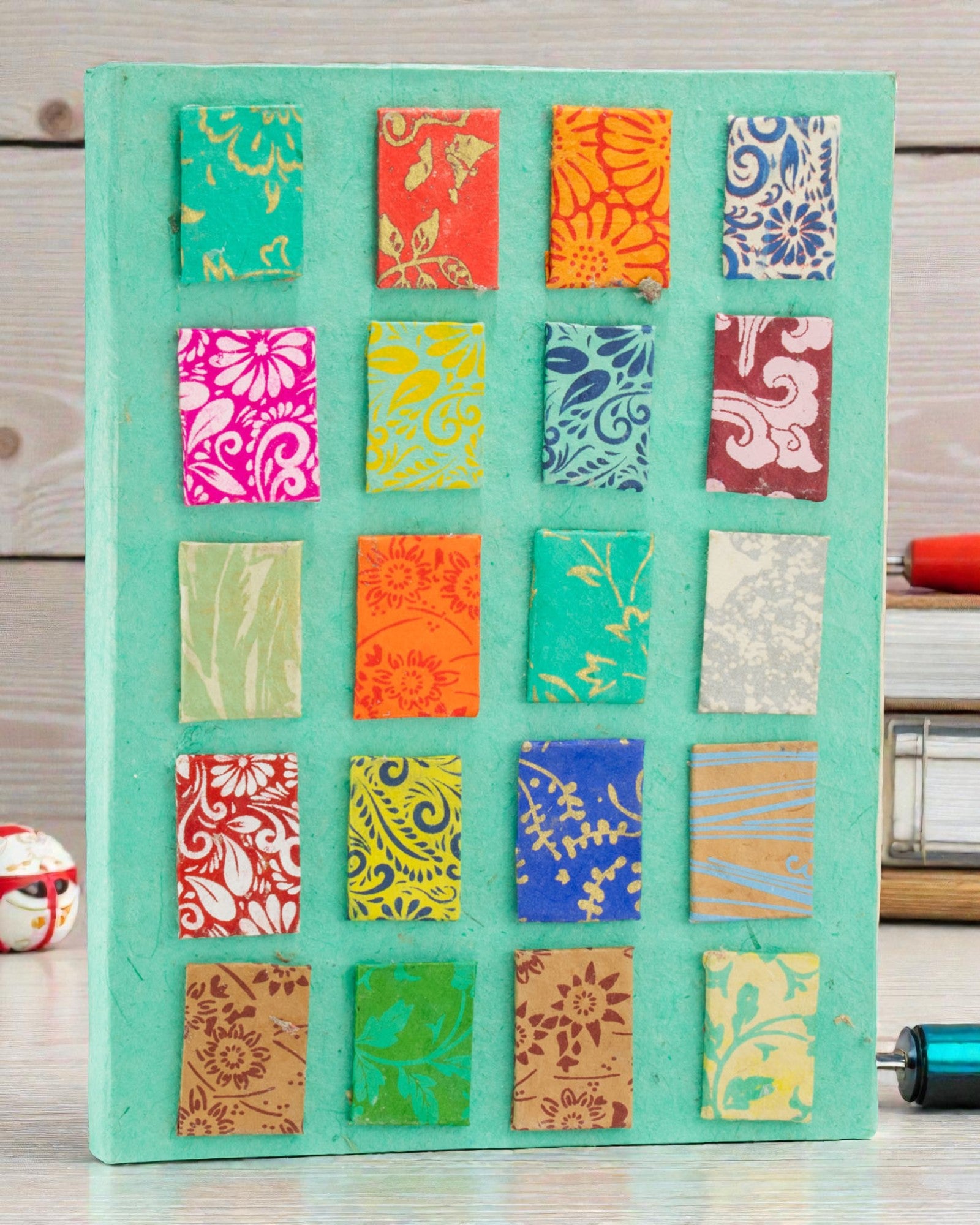 Umjetnička bilježnica Lokta Mosaic – Mini pločice tirkizne boje (45 listova, 21 x 15 cm)