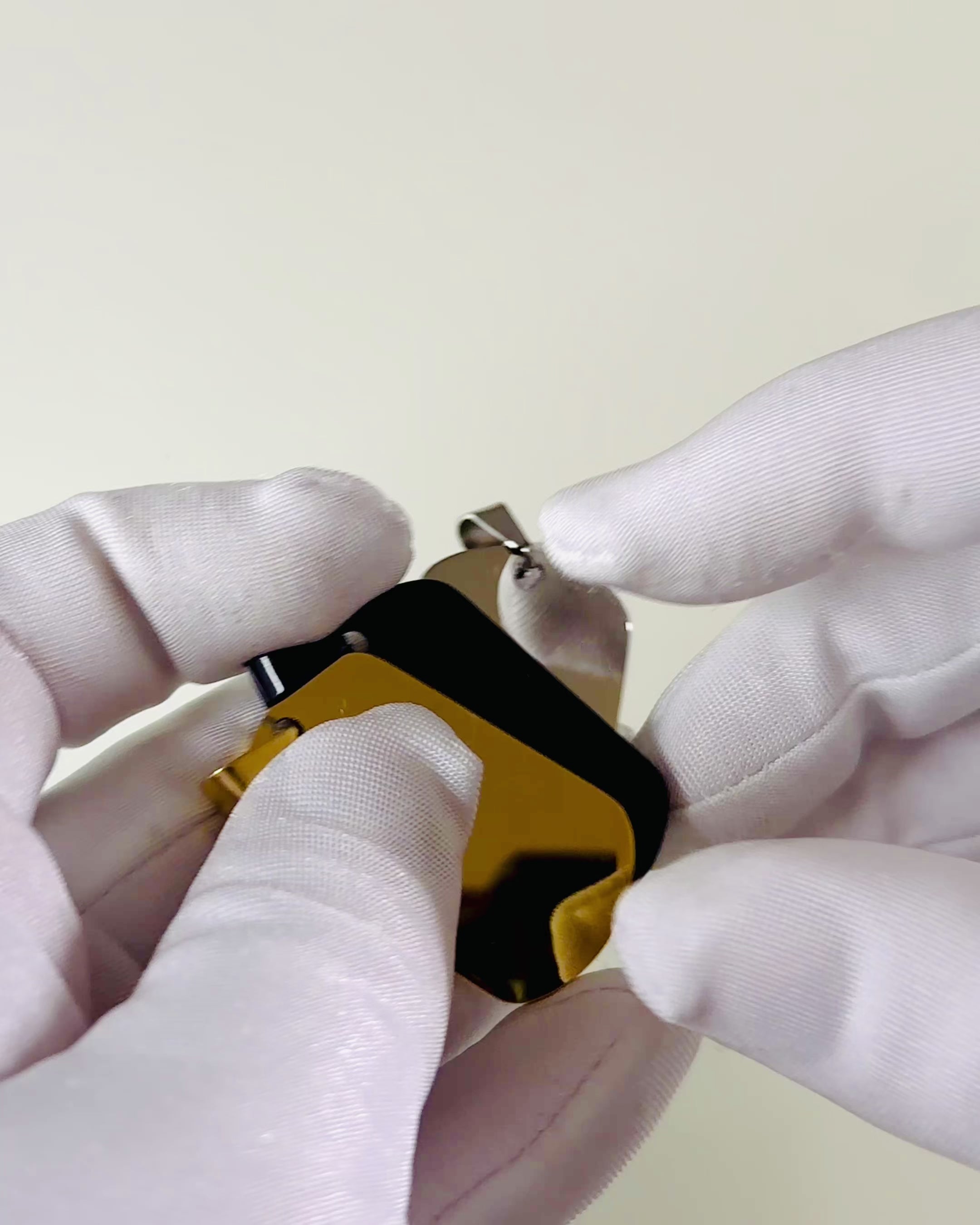 Військовий Кулон з Гравіюванням - Ретро Стиль у Різних Кольорах