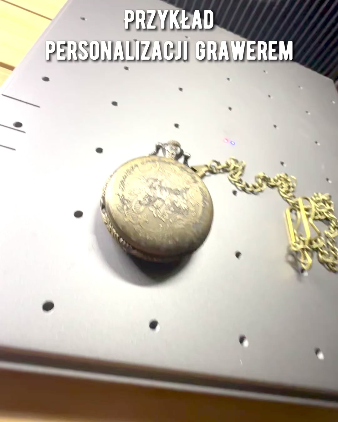 Класичний кварцовий кишеньковий годинник із картою світу – кулон з ланцюжком у вінтажному стилі для неї та для нього, гравірування