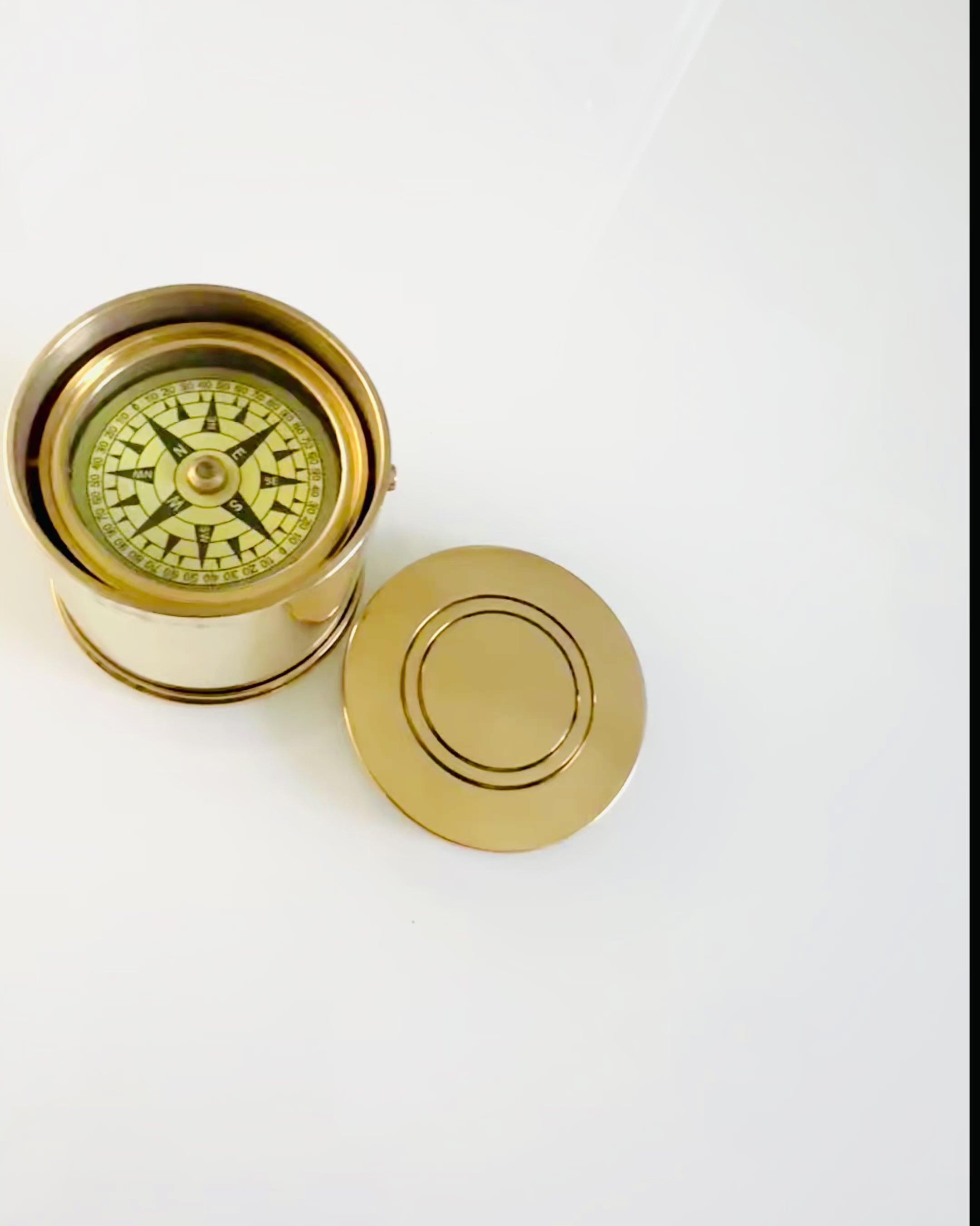 Compasul Călătorului „Toba Răsăritului” – cu posibilitatea personalizării prin gravură