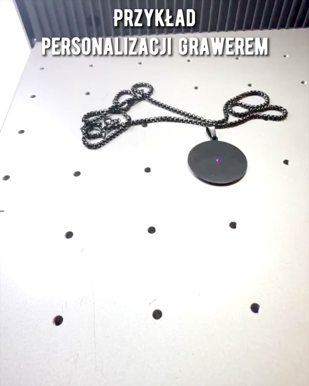 Підвіска "Urban Elegance" – Кругла Медаль з Нержавіючої Сталі у Двох Кольорах з Можливістю Персоналізації