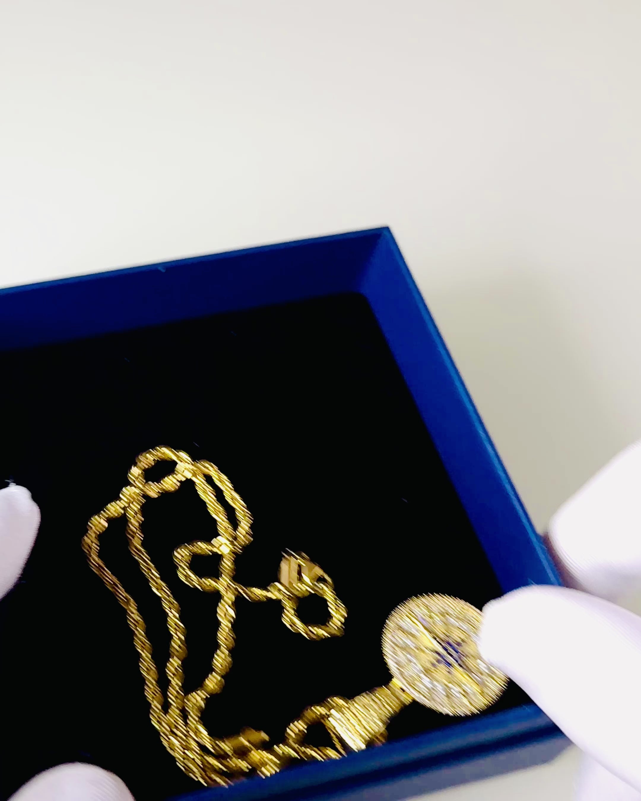 Намисто з підвіскою-компасом у стилі гламур з цирконіями для жінок і чоловіків - 2 варіанти на вибір, персоналізація гравіюванням на подарунок