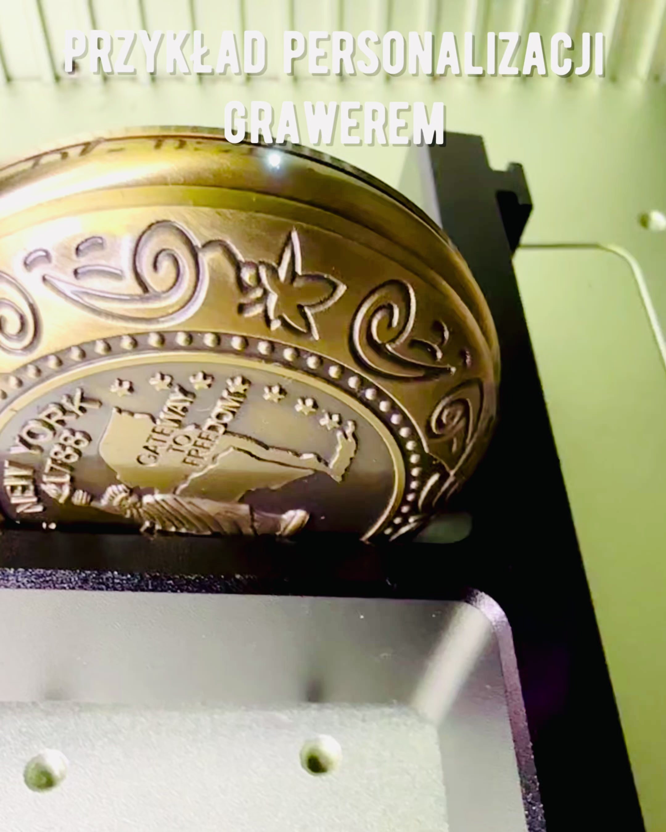 Kompas de buzunar Retro cu Motiv New York – Busolă Multifuncțională, Elegantă cu Imaginea Statuii Libertății